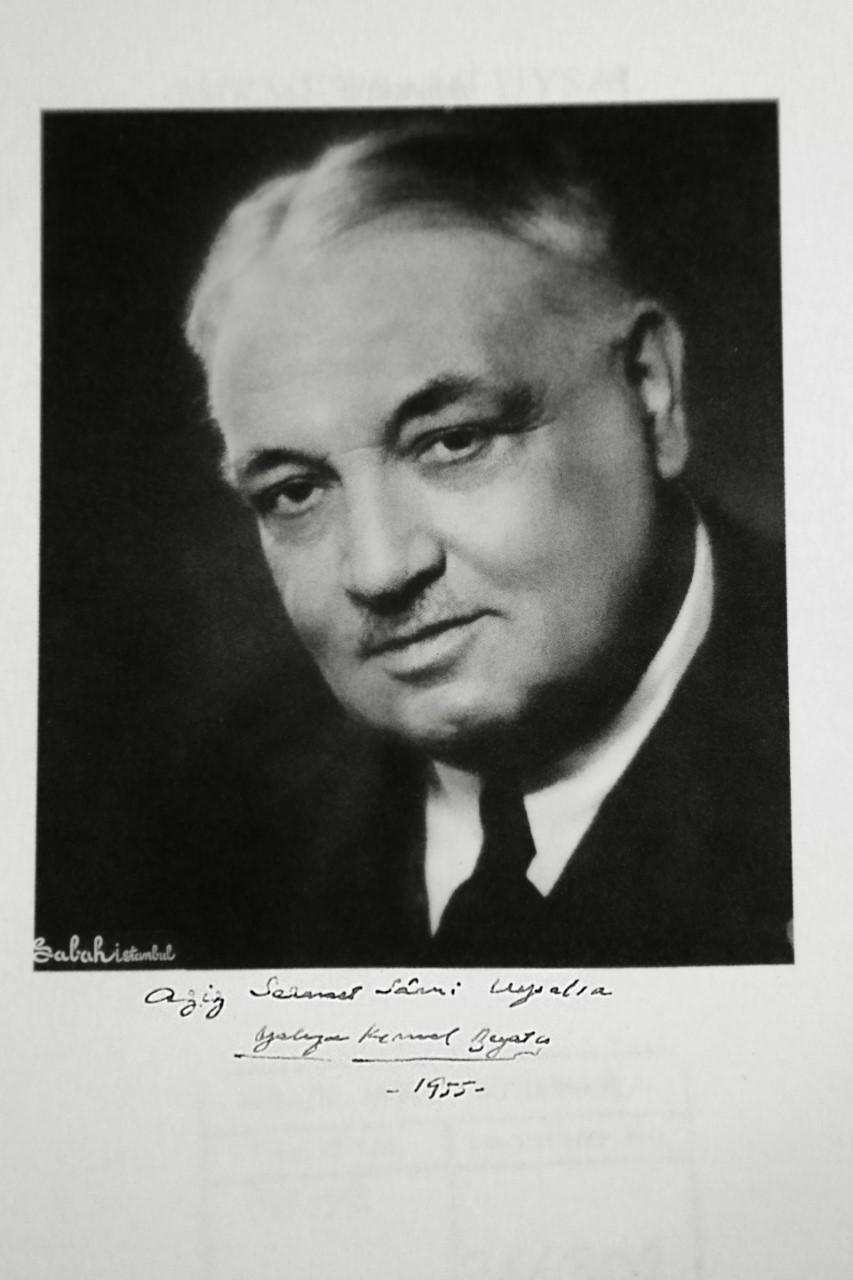 Yahya Kemal Beyatlı’nın orijinal fotoğrafları Küçükçekmece’de sergilenecek