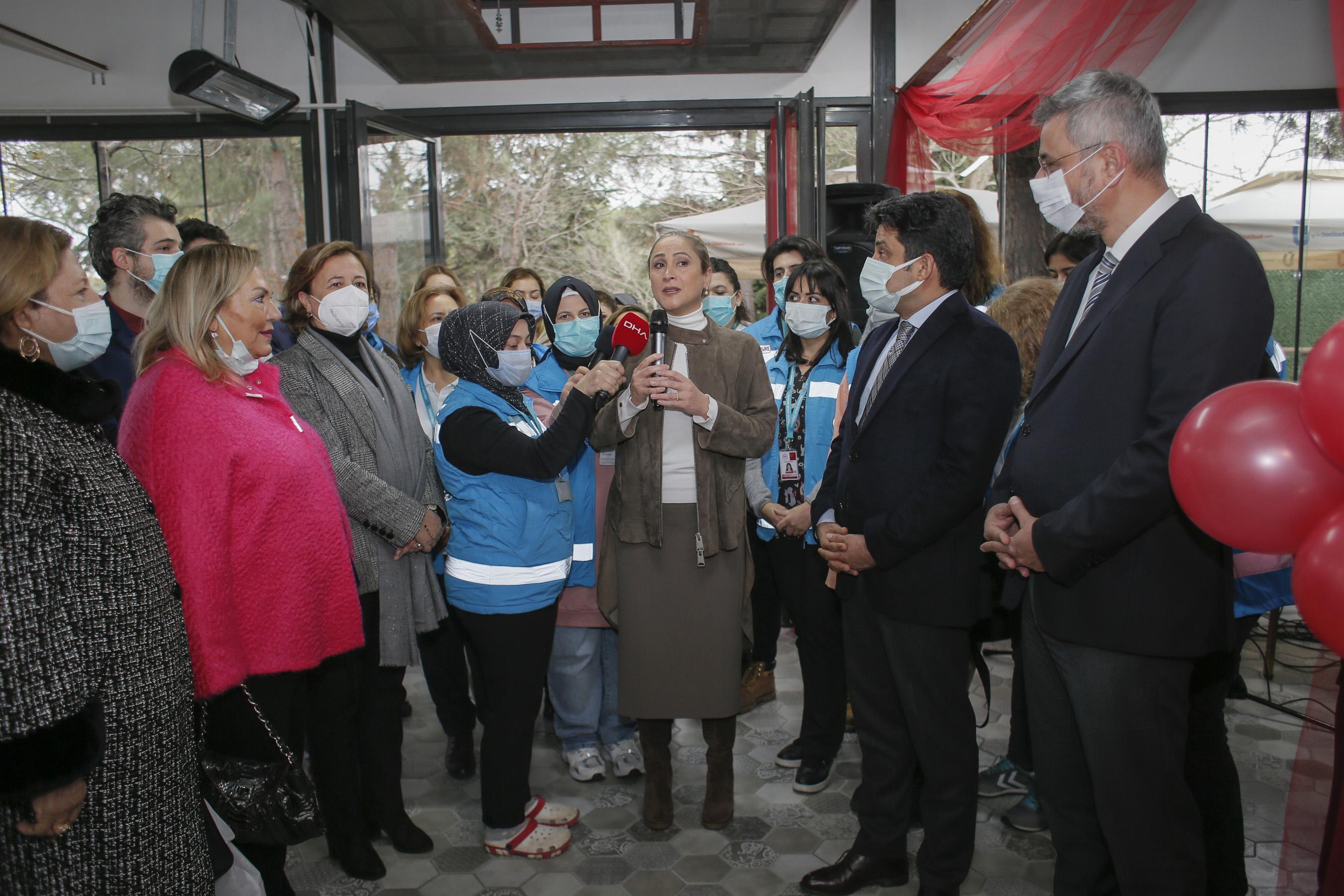 TOGEM-DERin tadilatını yaptırdığı evde sağlık biriminde çalışanlara moral günü