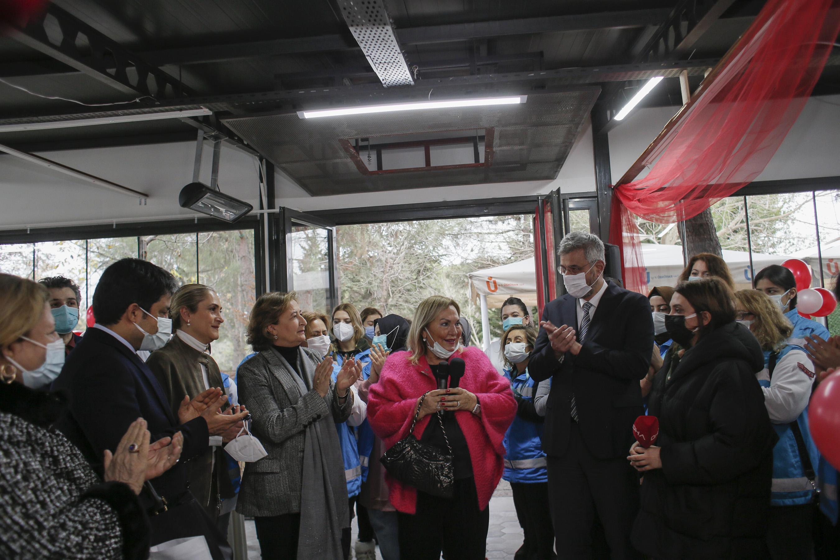 TOGEM-DERin tadilatını yaptırdığı evde sağlık biriminde çalışanlara moral günü