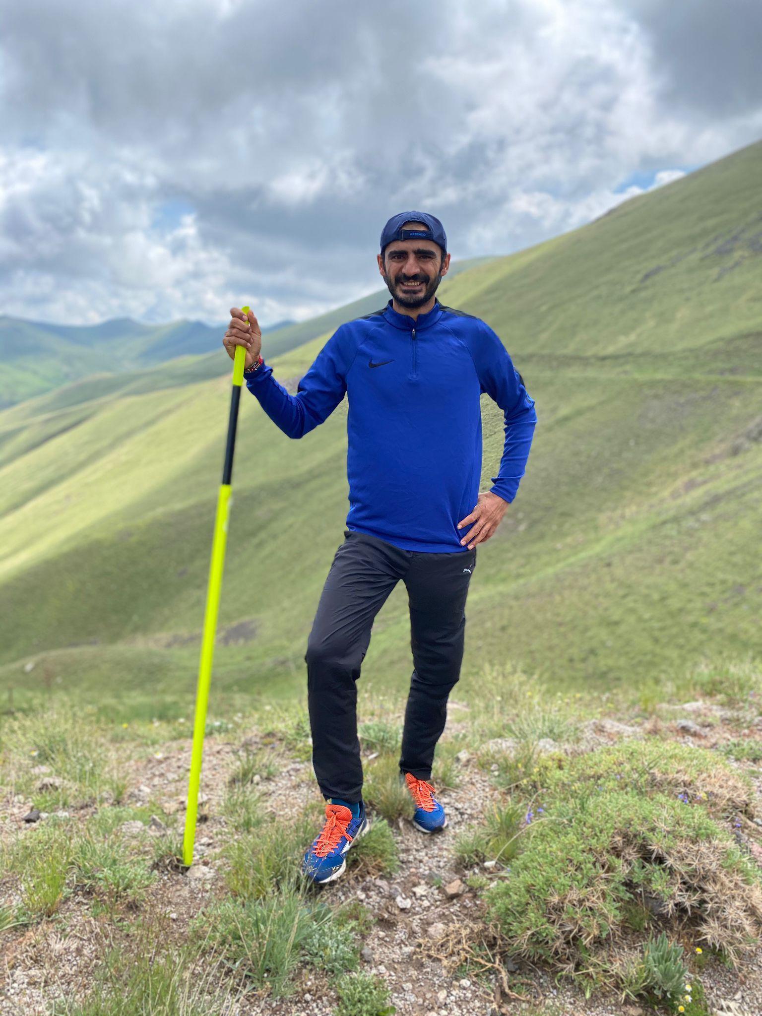 Çobanlıktan milli atletliğe; çalışmalarını yaylada sürdürüyor