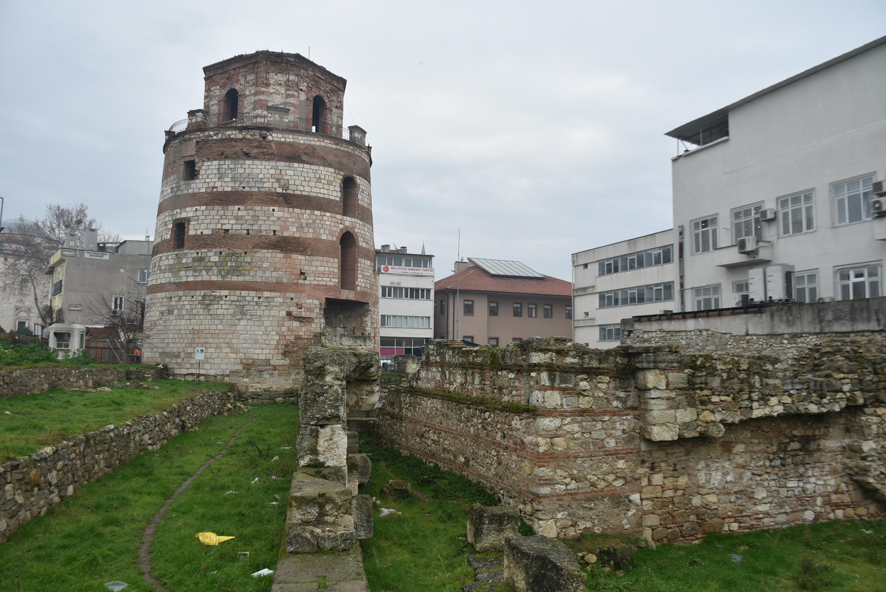 1900 yıllık Makedon Kulesinde restorasyon başladı