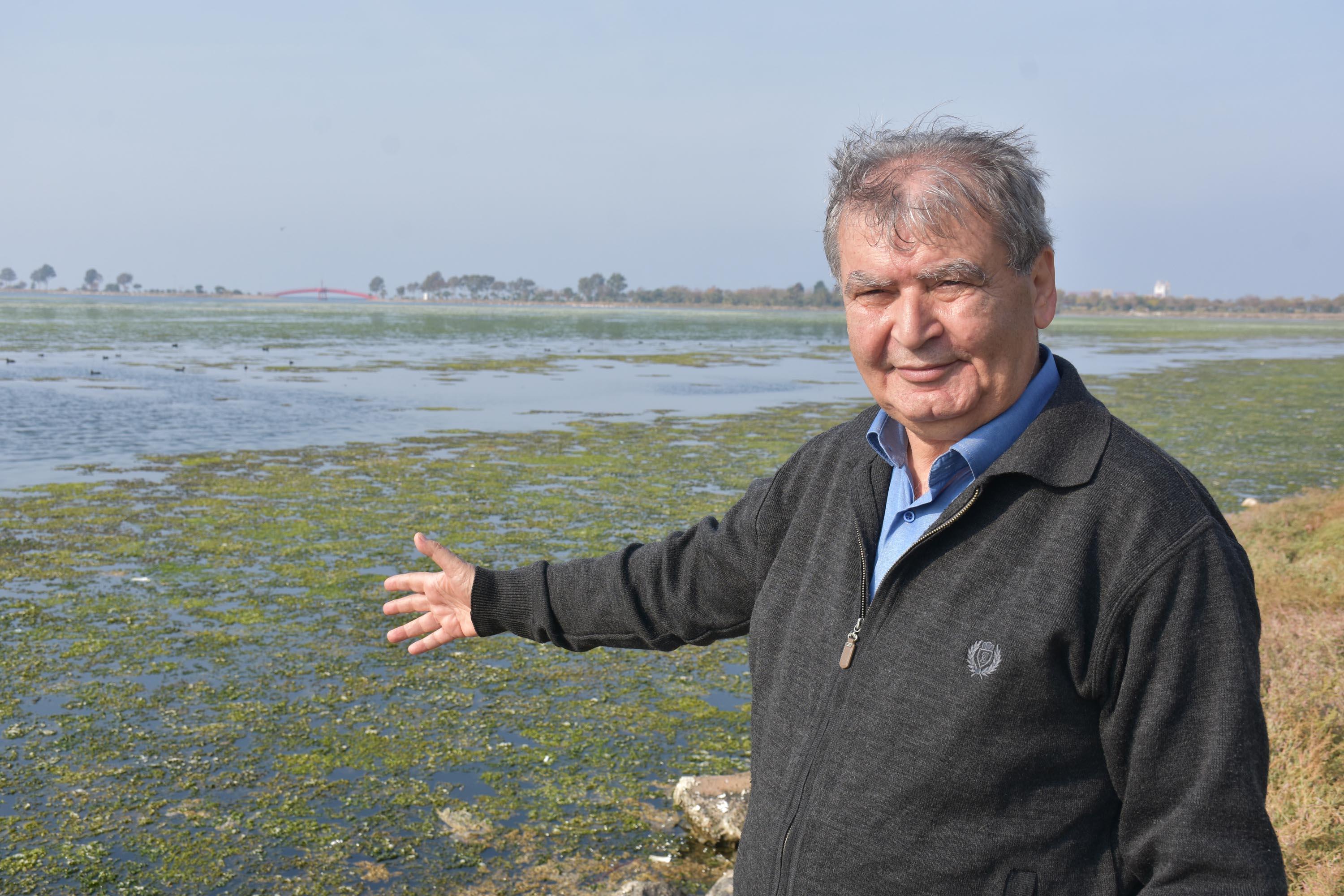 İzmir Çakalburnu Lagünü deniz maruluyla kaplandı