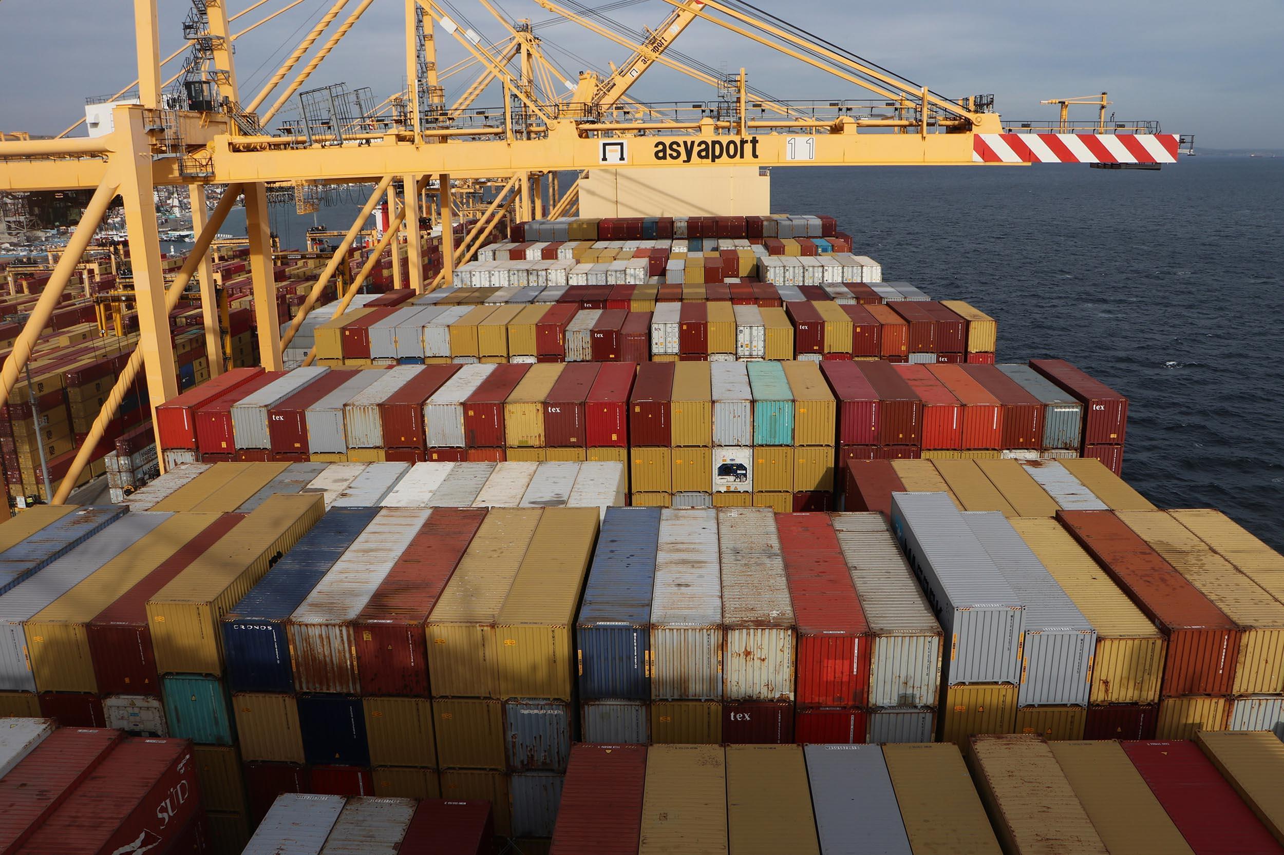 Dünyanın en büyük konteyner gemilerinden MSC Gülsün Tekirdağda