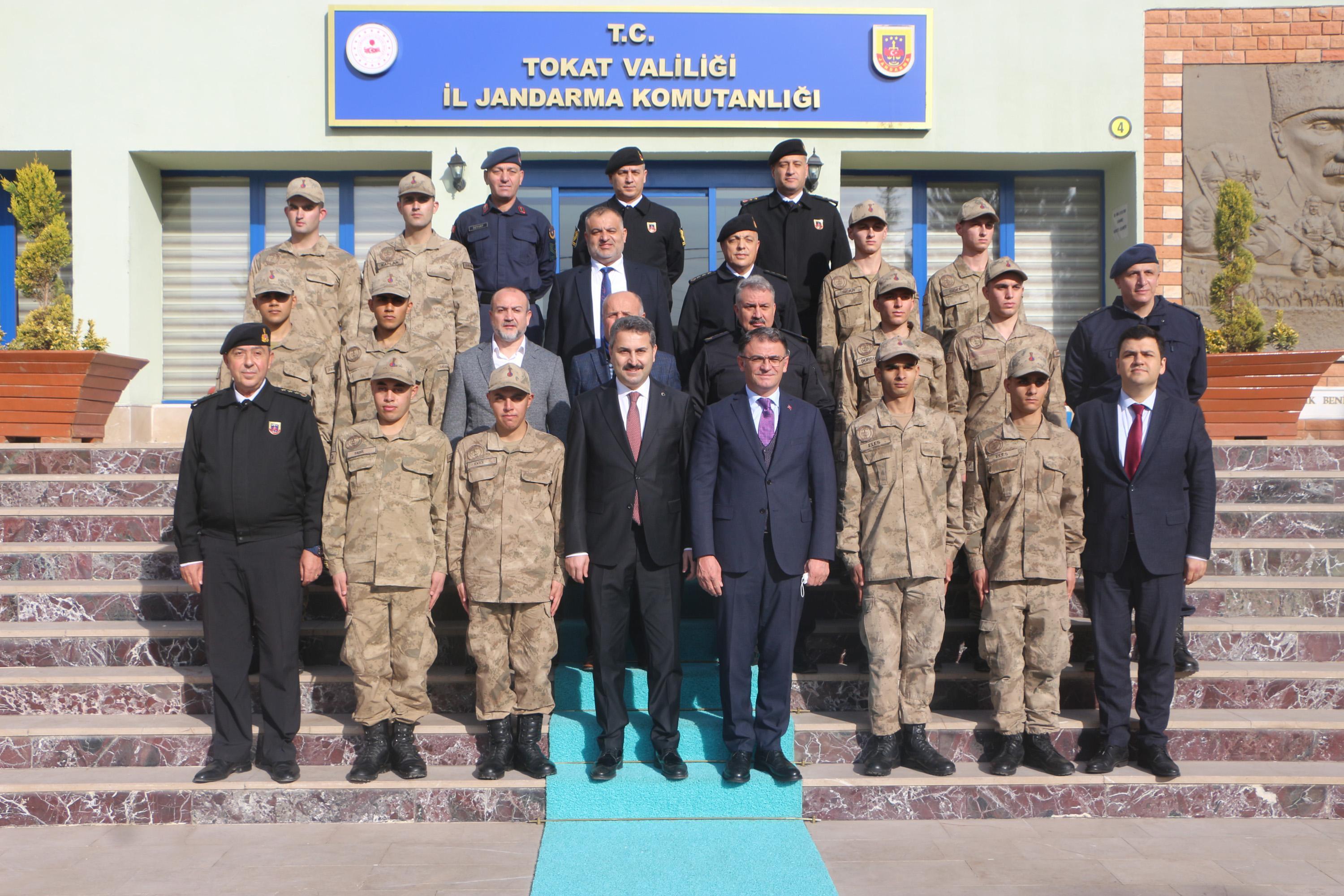 6 ikiz kardeş aynı yerde vatani görevde