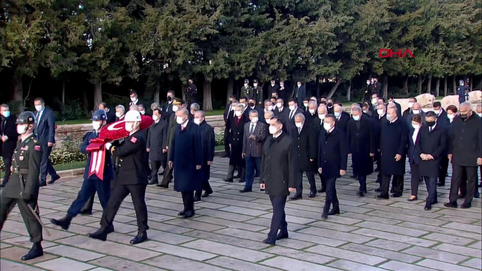 Anıtkabirde 10 Kasım töreni