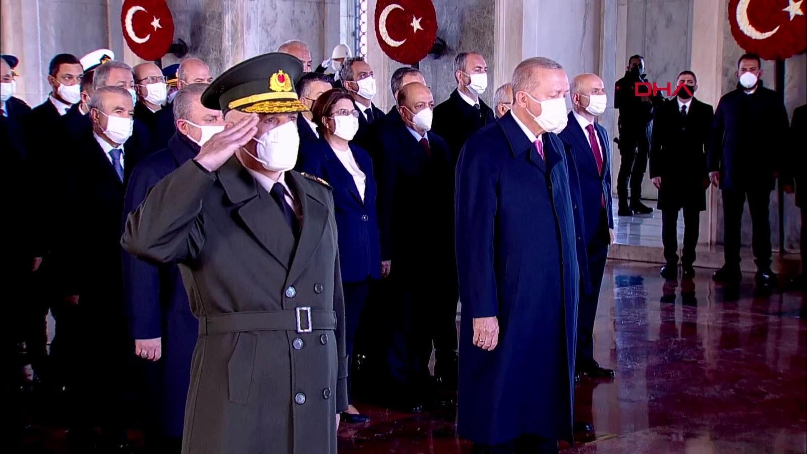 Anıtkabirde 10 Kasım töreni