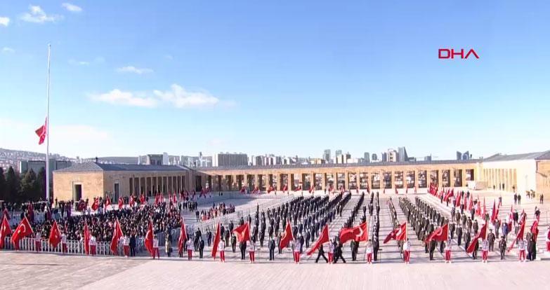 Anıtkabirde 10 Kasım töreni