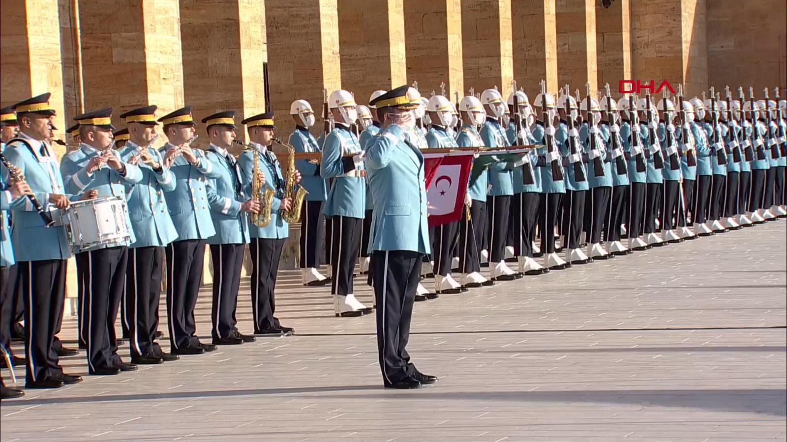 Anıtkabirde 10 Kasım töreni