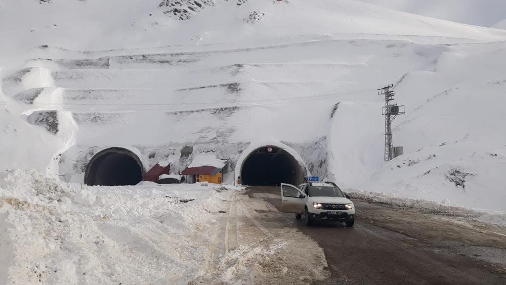 Eğribel Tüneli’nin sağ tüpü ulaşıma açıldı