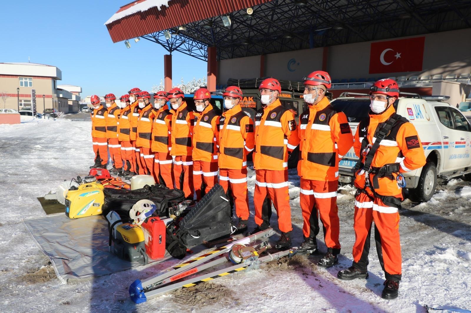 Erzurumda JÖAK ve JAKtan deprem tatbikatı