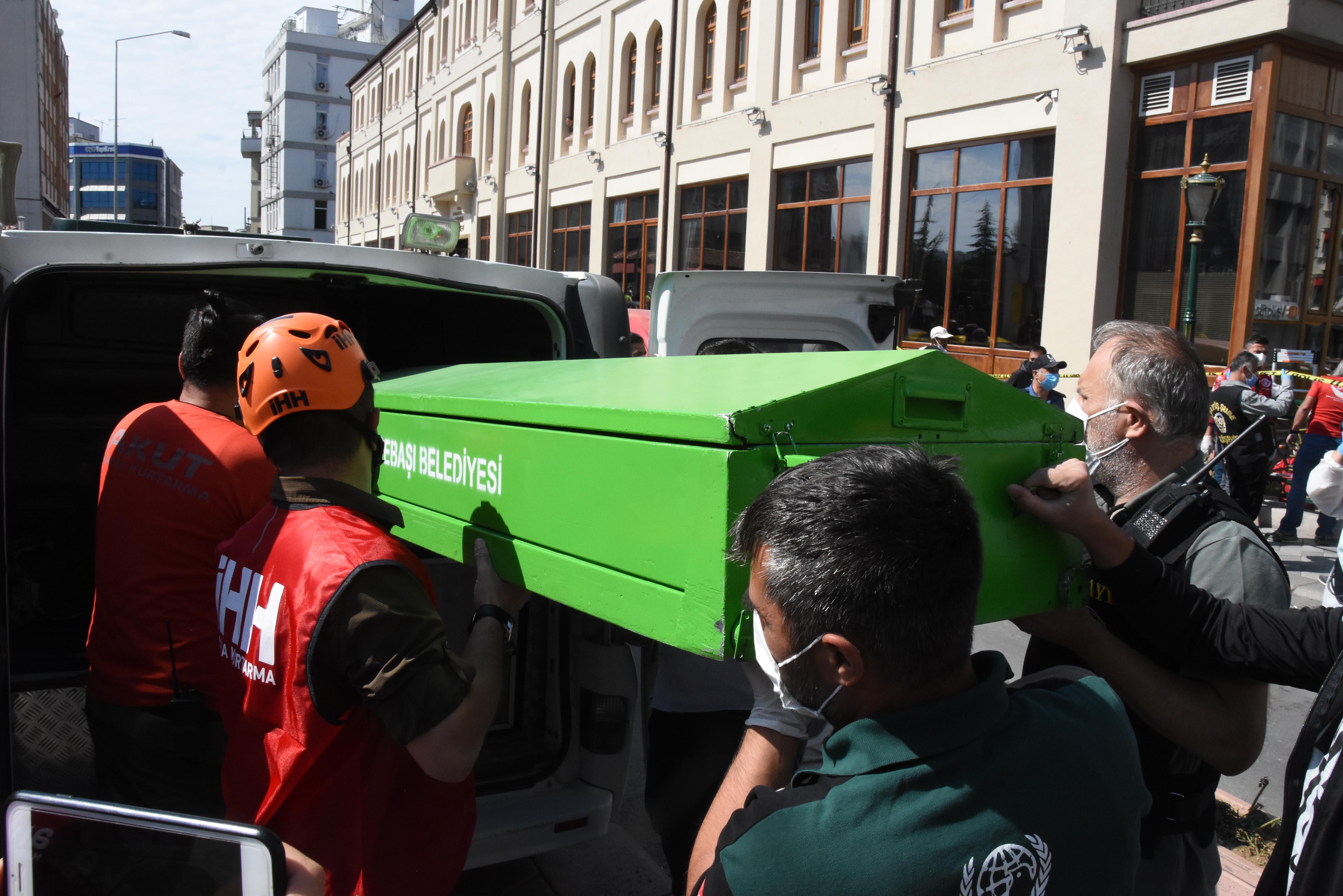 Porsuk Çayında ‘Seviyorum Recep’in cesedi bulundu, kayıp 3 kişi aranıyor