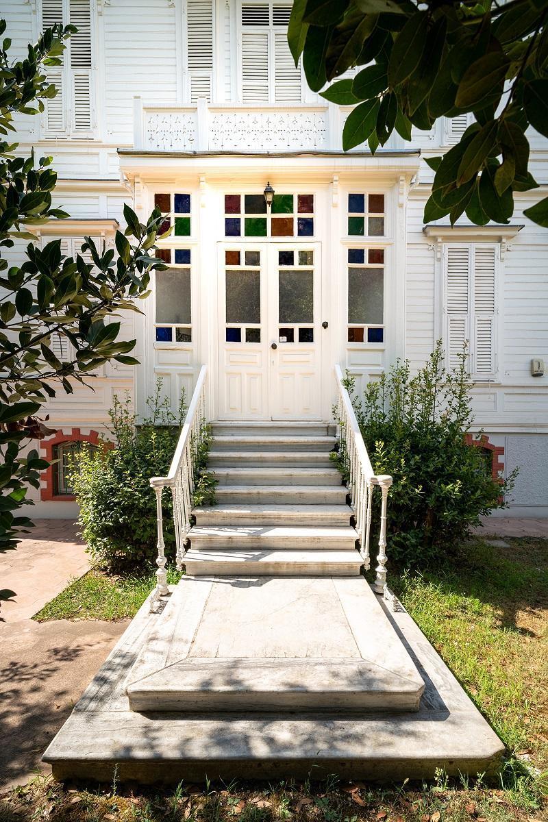 Tarihi Razi Trak Köşkü 85 milyon liraya satışa çıkarıldı