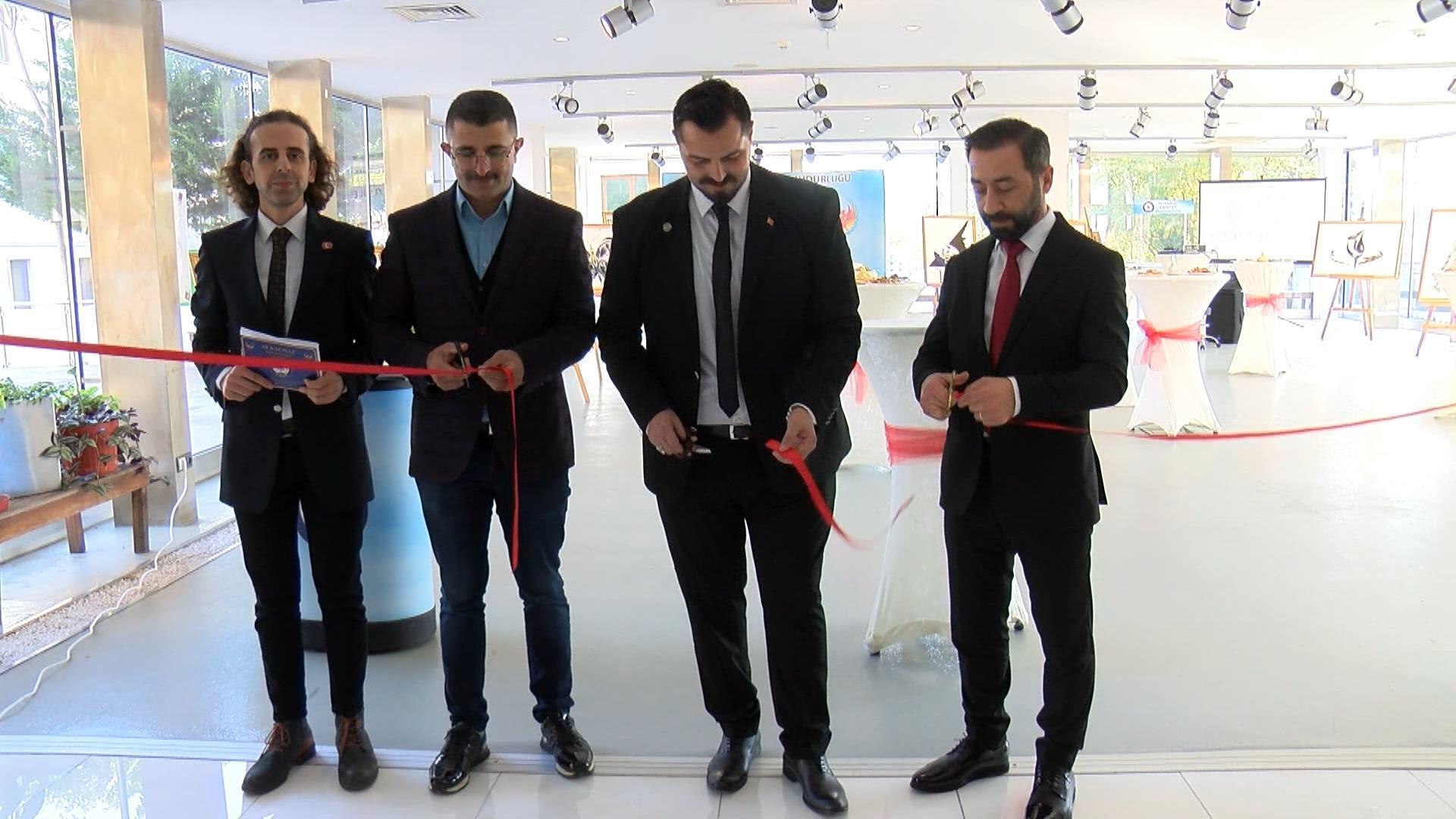 Polis memurundan resim sergisi: Terör saldırısı sonrası çizdiği resmi de sergiledi