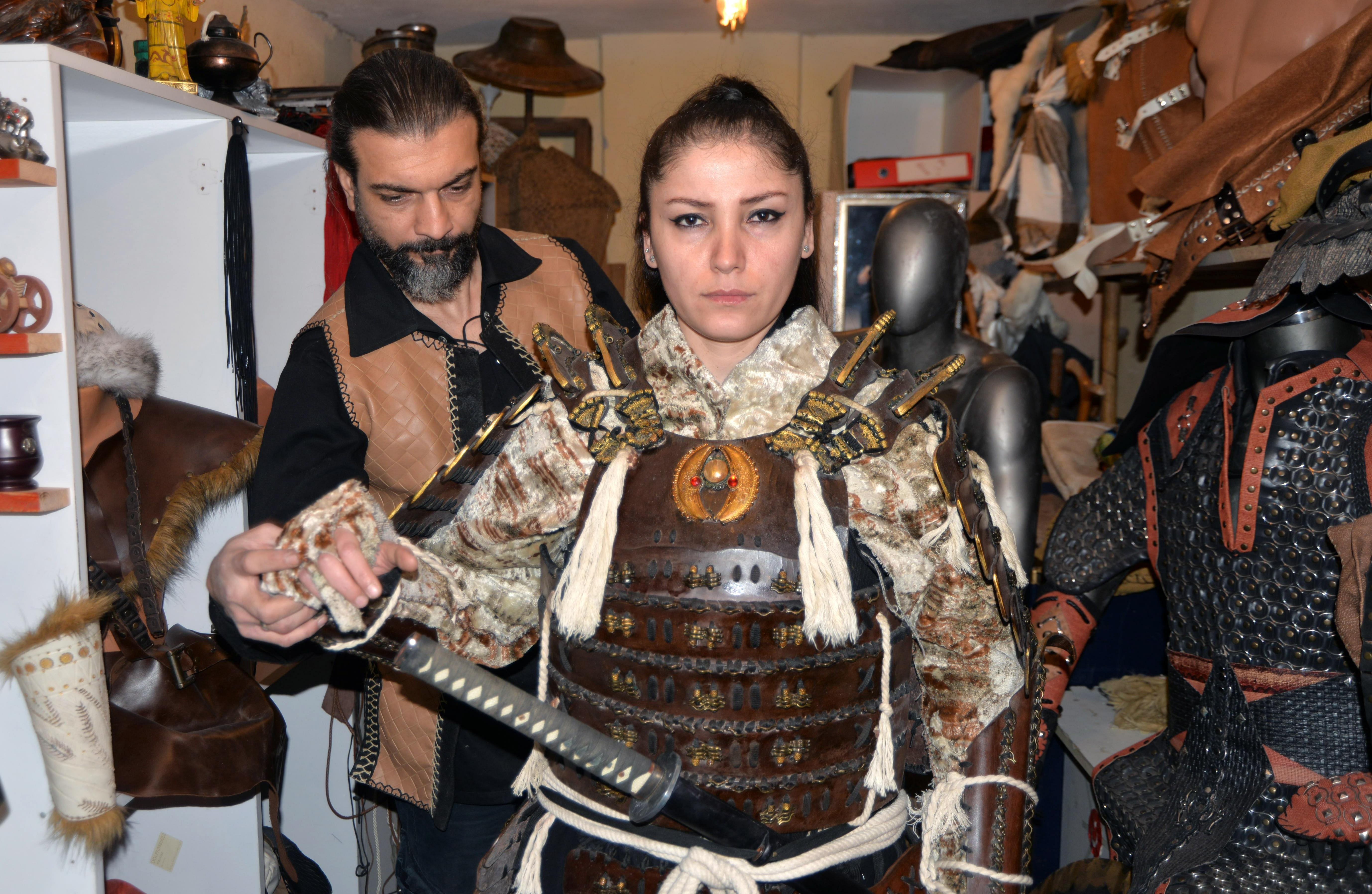 Savaş sanatı için kostüm bulamayınca kendisi tasarladı