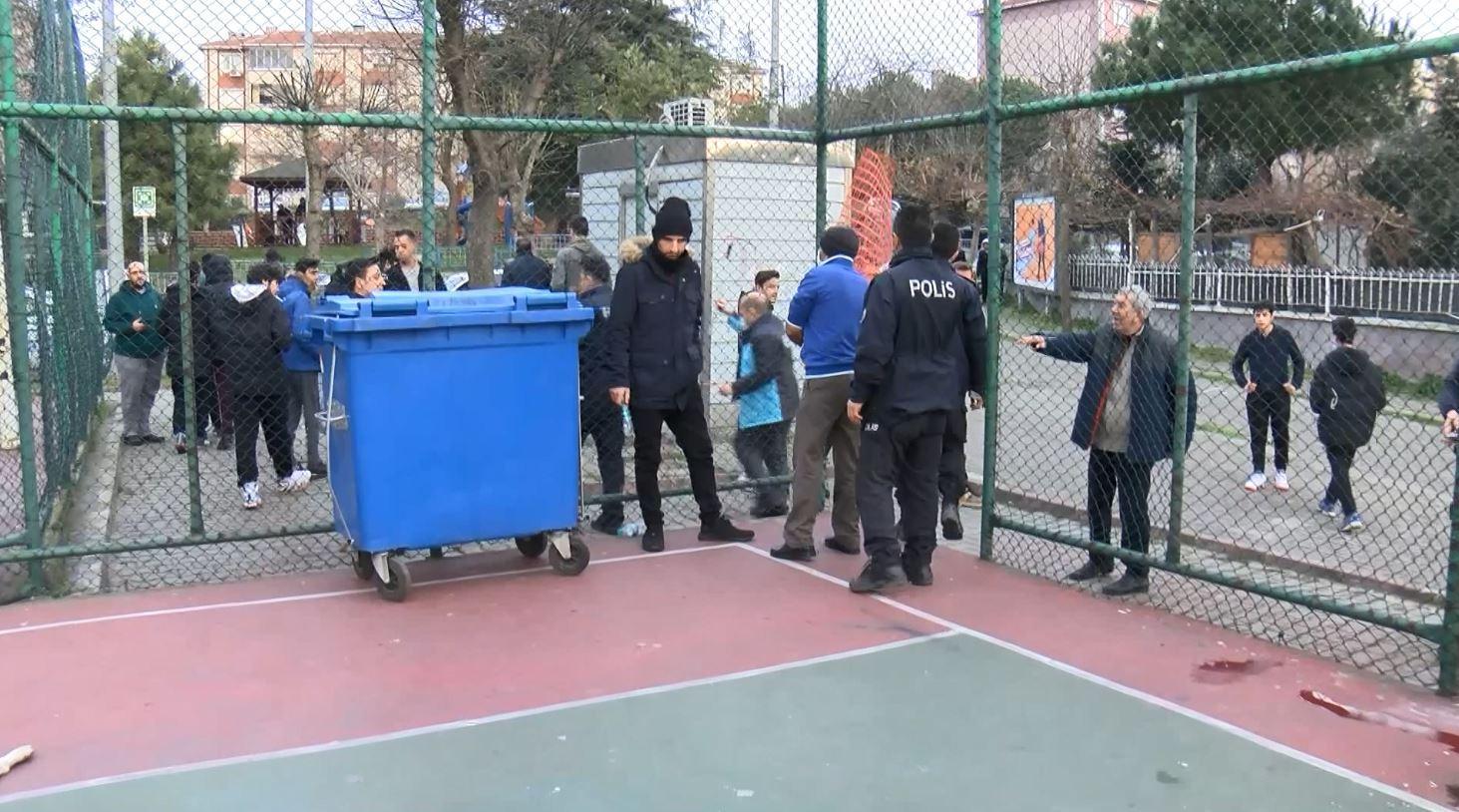 Sultangazide basketbol oynayanlara pitbull saldırısı: 2 yaralı