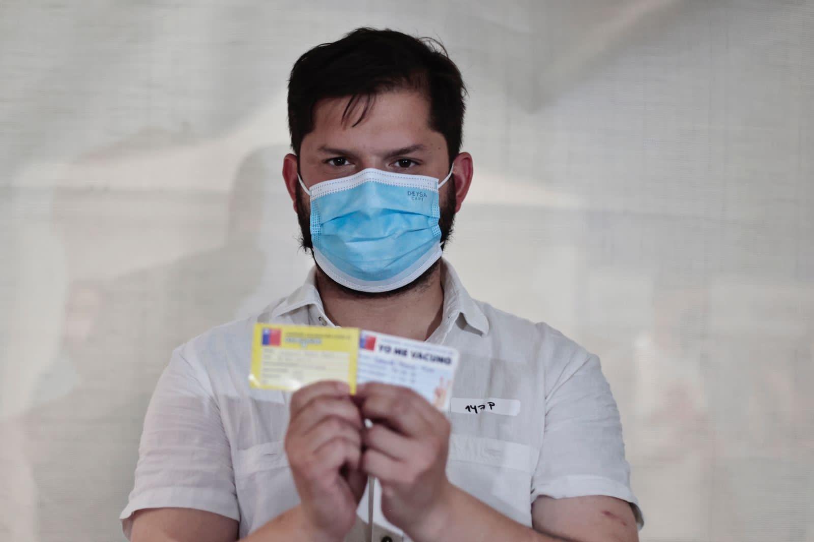 Şili’nin dövmeli genç Devlet Başkanı Boric 3’üncü aşıyı oldu