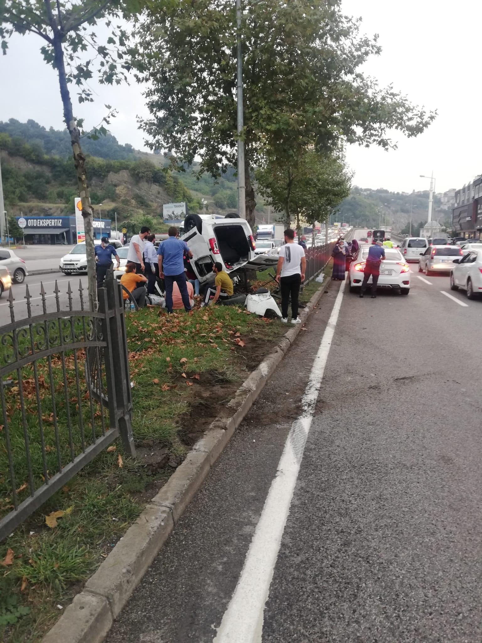 Samsun’da otomobil ile hafif ticari araç çarpıştı: 3 yaralı