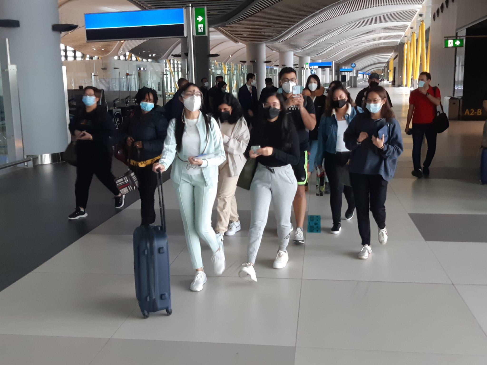 Dünyanın en büyük uçağı İstanbula ilk yolcularını taşıdı