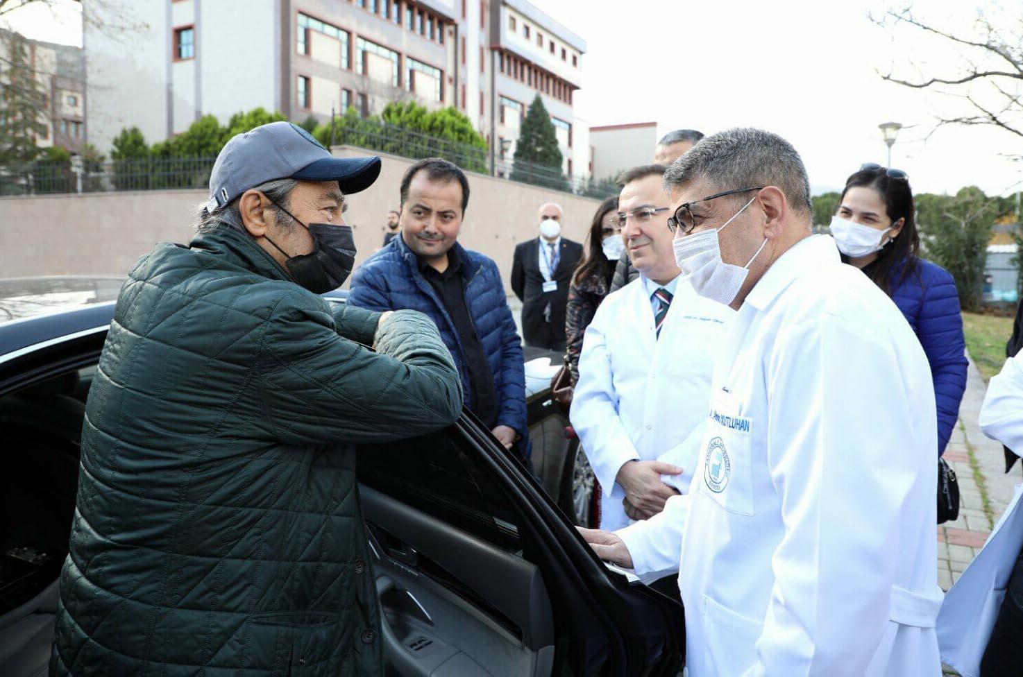 Kadir İnanır, taburcu oldu