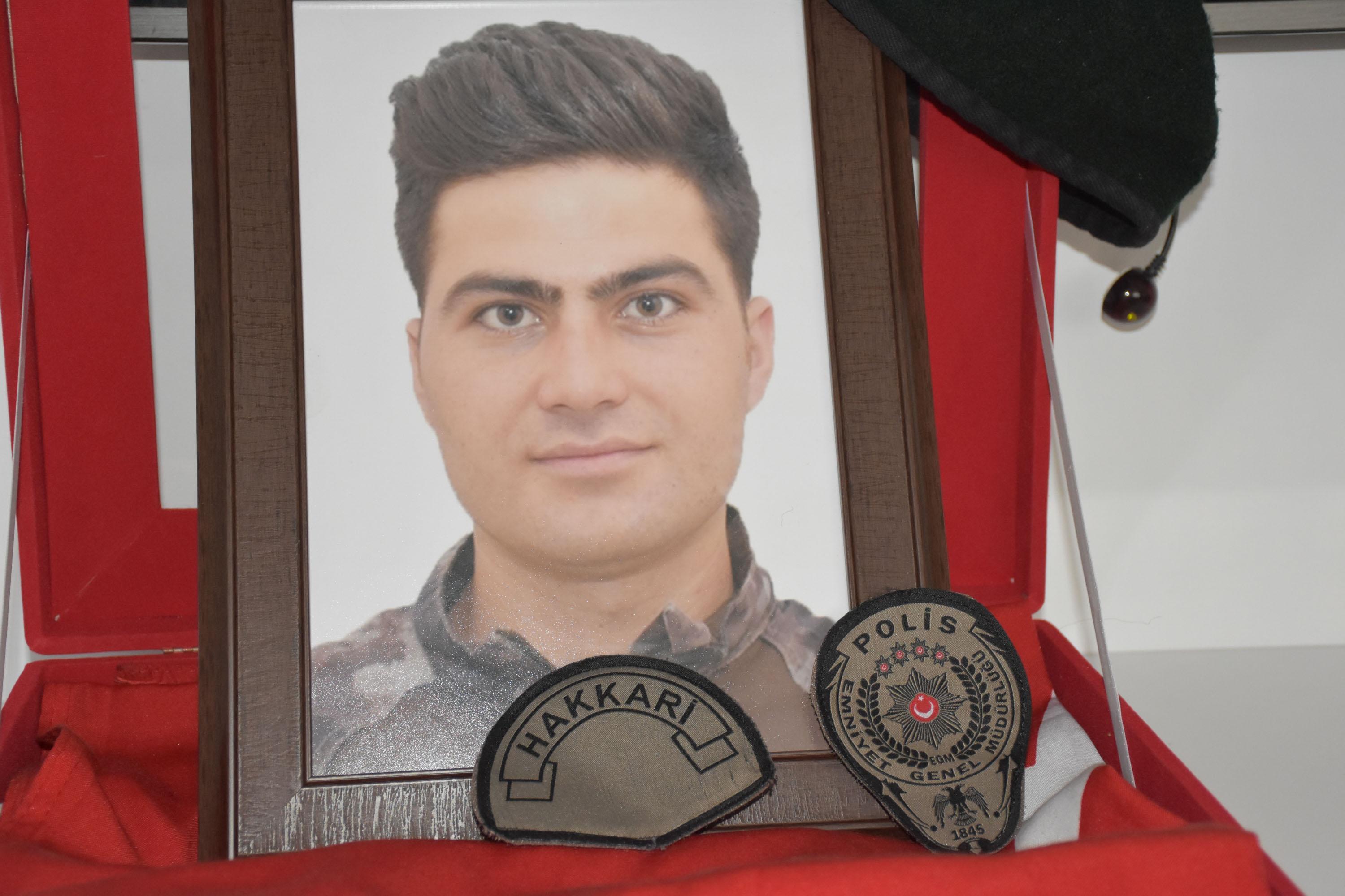 Ağabeyimi sırtından vurmuş