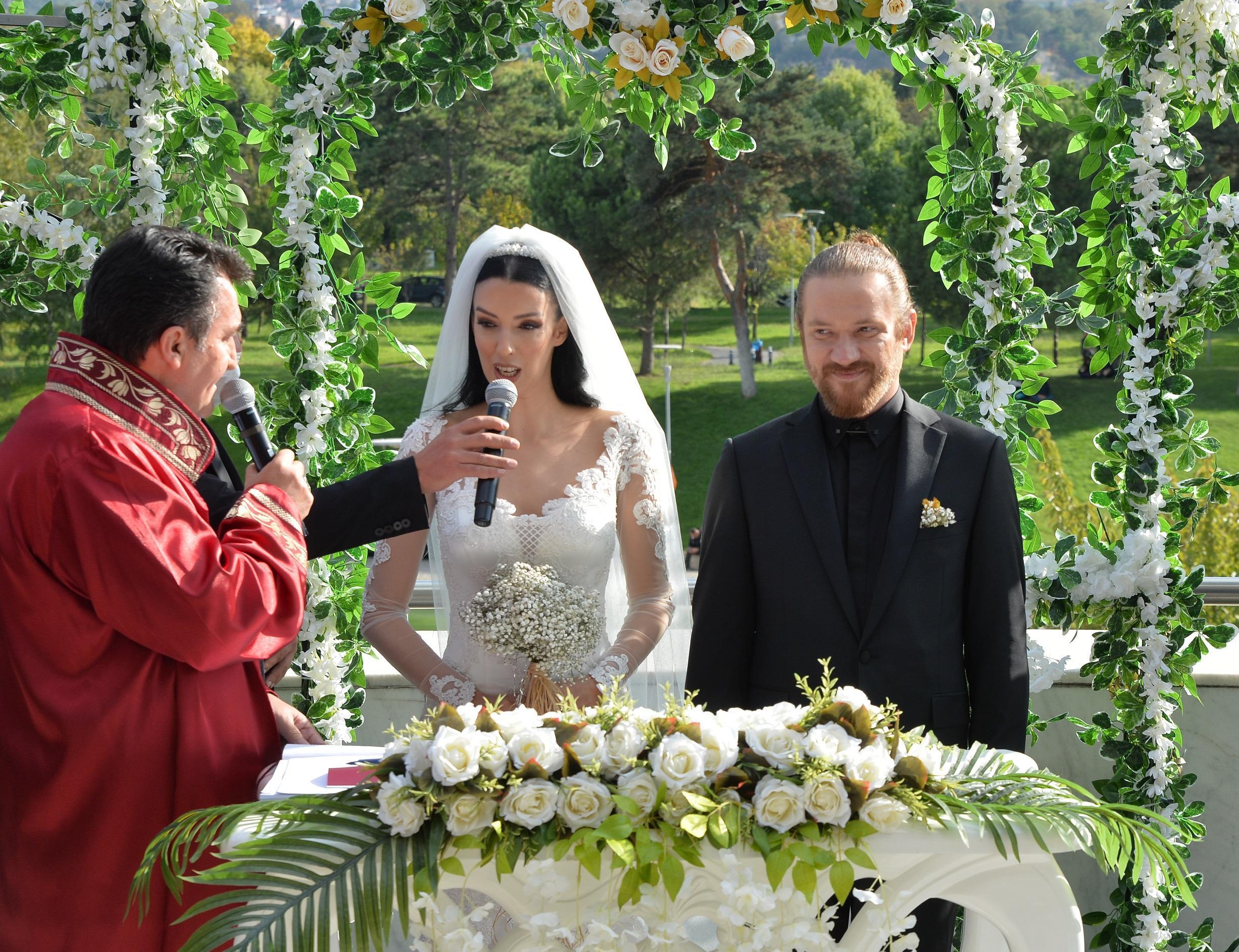 Bakan Soylu, Başdanışmanı Harun Akının oğlunun nikahına katıldı