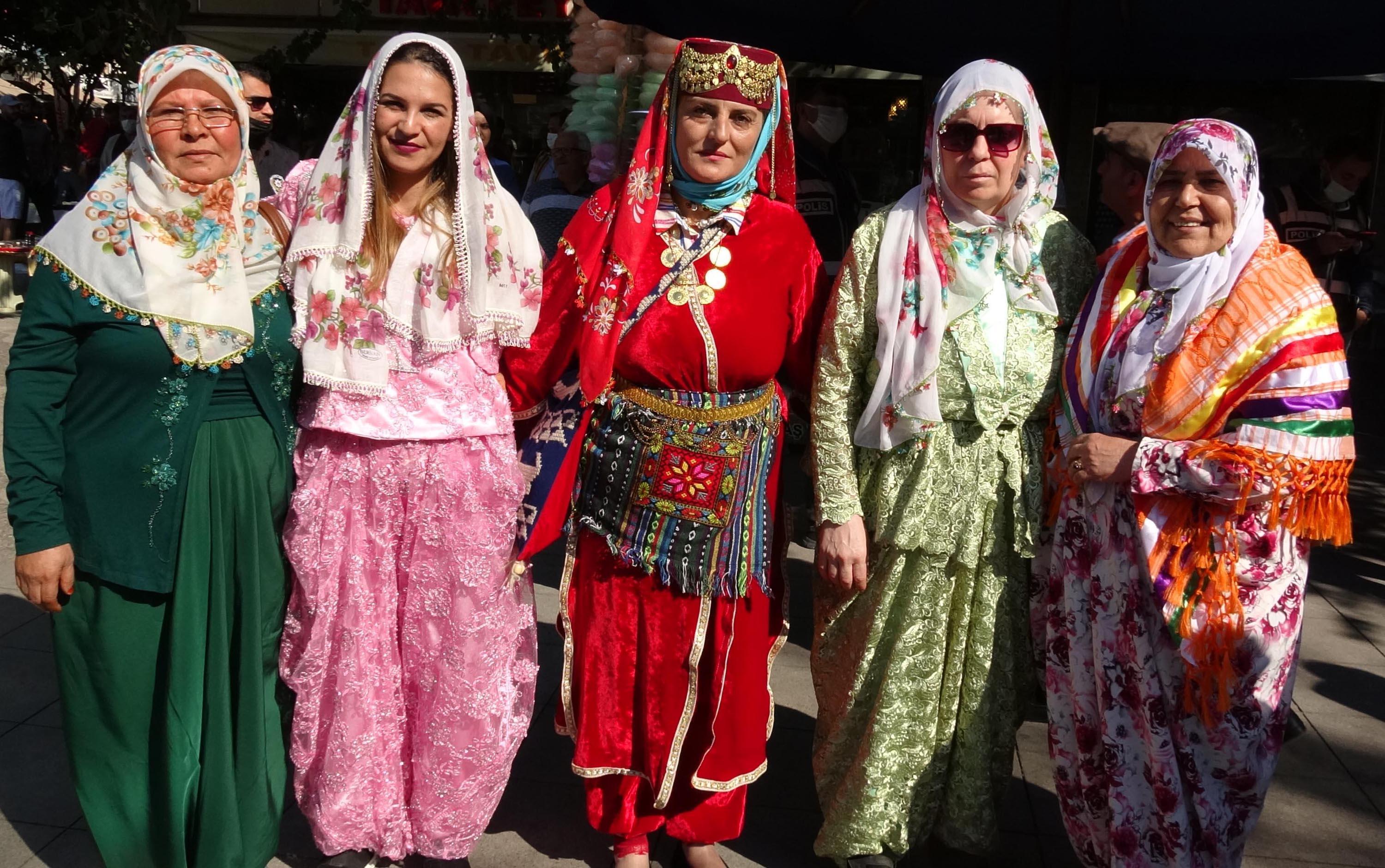 Traditional Outfits of Aydin, Turkey