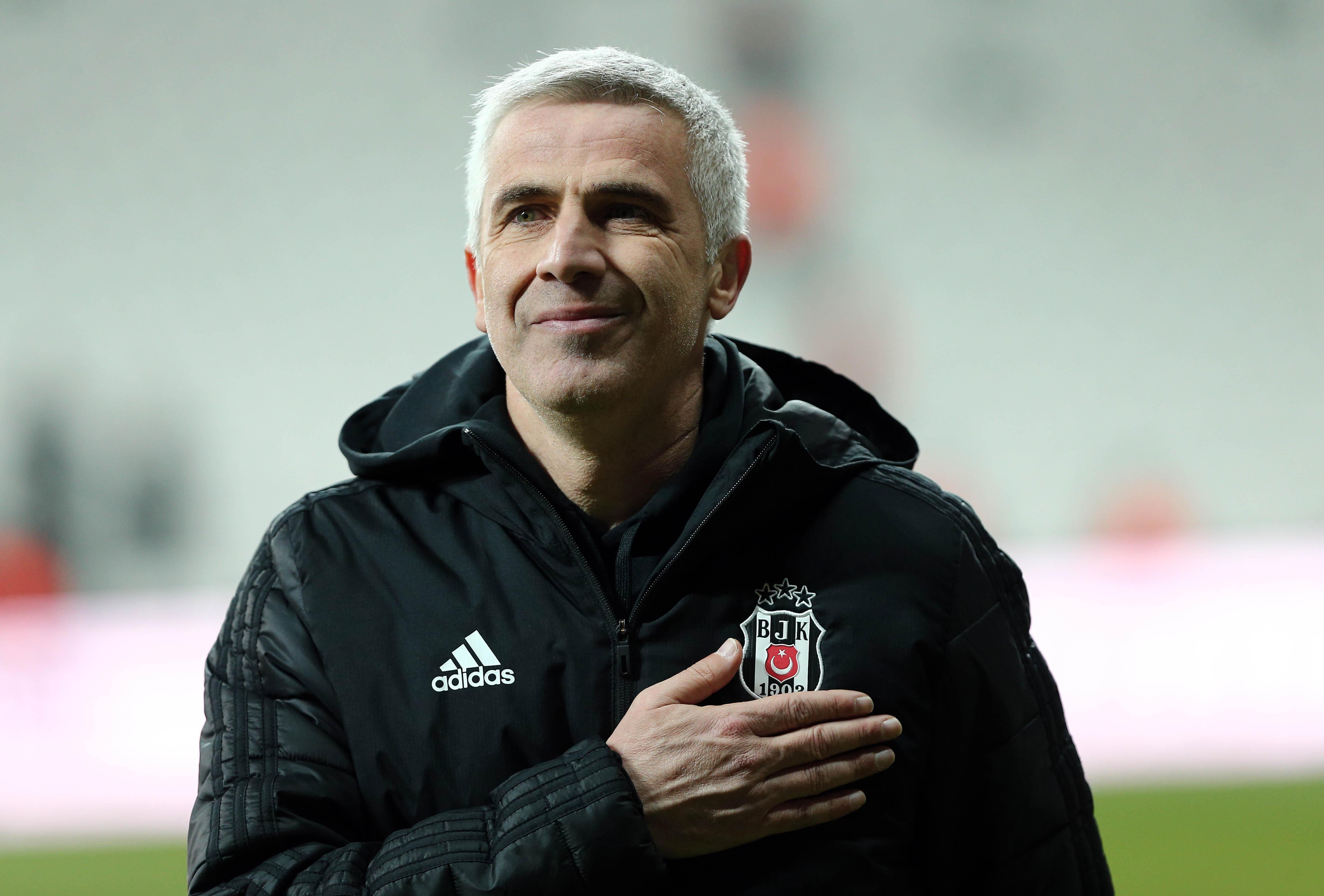 Önder Karaveli kendi hikayesini yazıyor