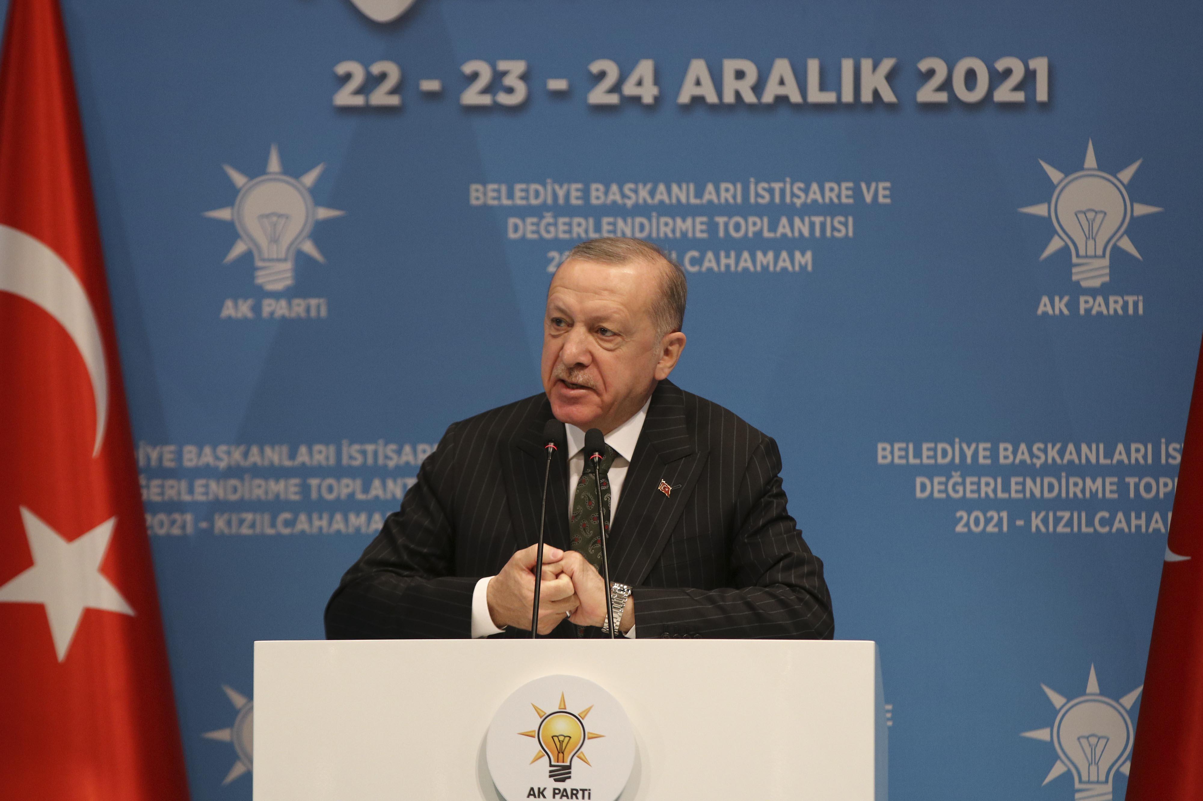 Cumhurbaşkanı Erdoğandan belediye başkanlarına: Sahipsiz hayvanlar için ön alın