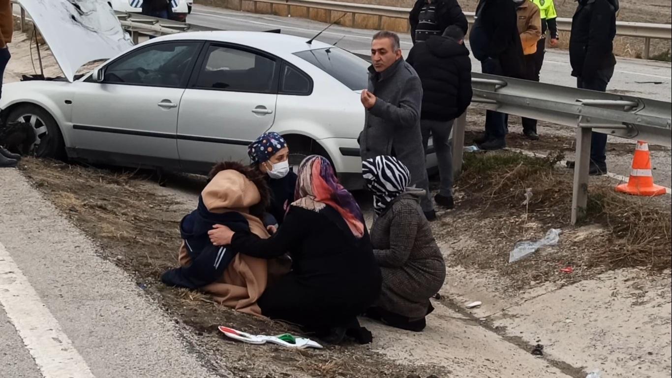 Kırıkkalede otomobil su kanalına girdi: 6 yaralı