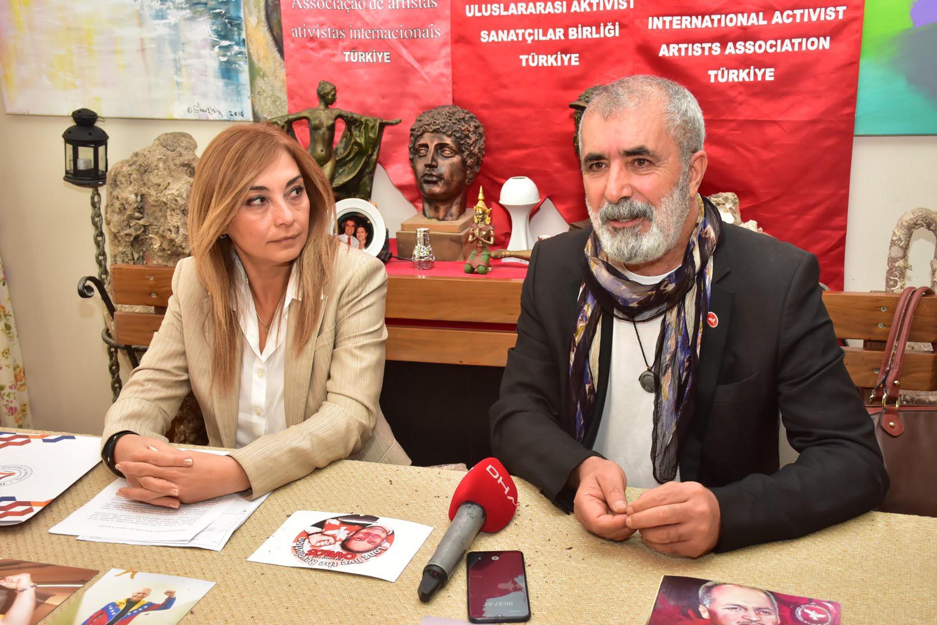 Çakal Carlosun kaybolon büstü için kargo firması tazminat ödeyecek