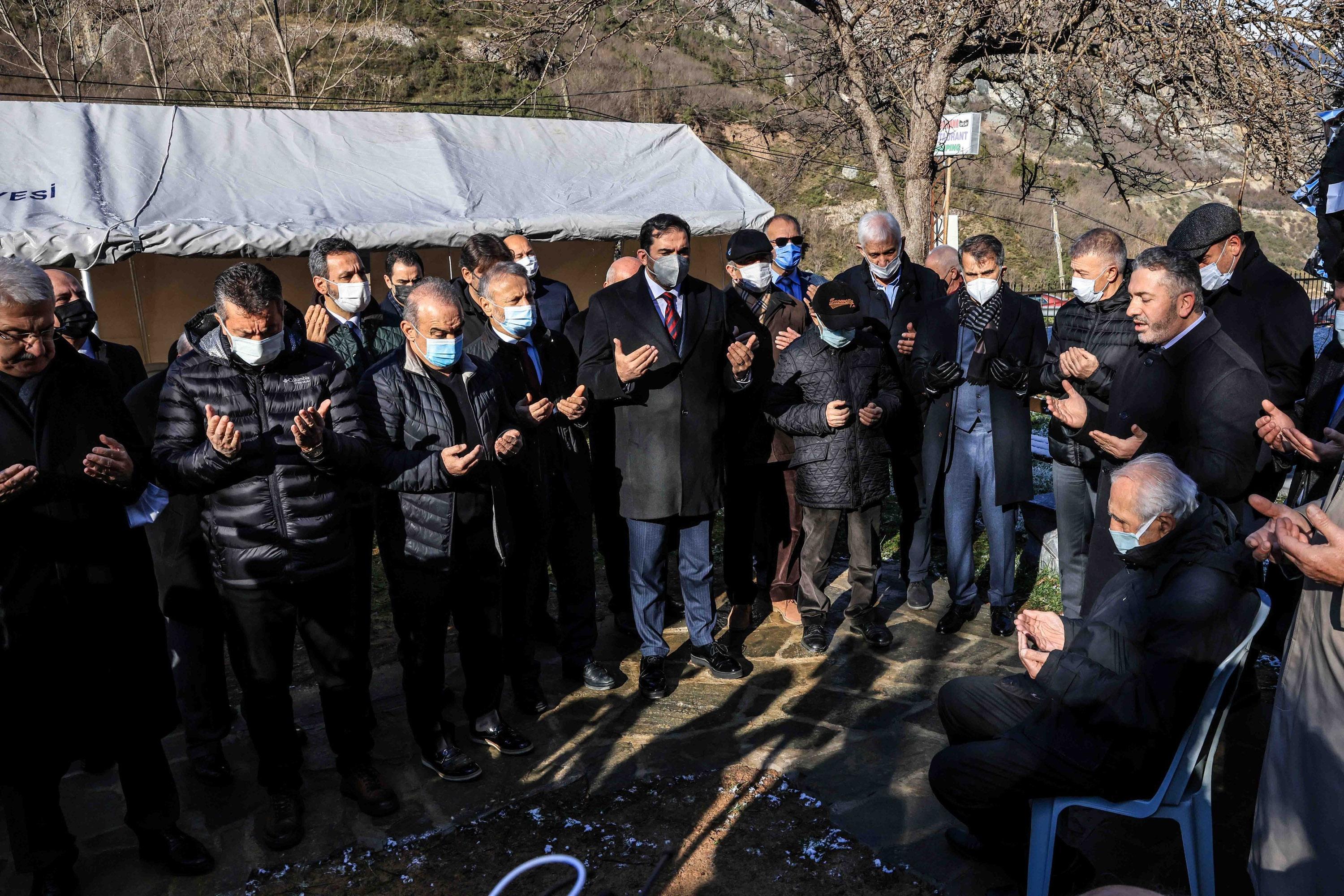 Trabzonsporun efsanesi Özkan Sümer kabri başında anıldı