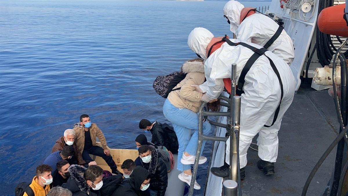Bodrumda açıklarında 25 kaçak göçmen kurtarıldı