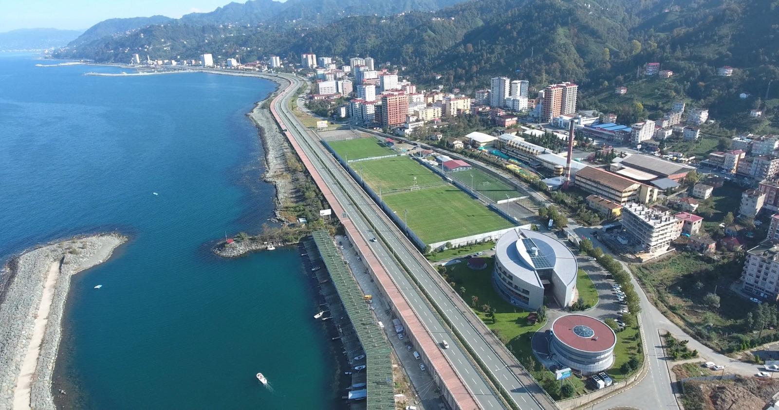 Rizede havalimanı, limandan sonra hastane de deniz dolgu alanına
