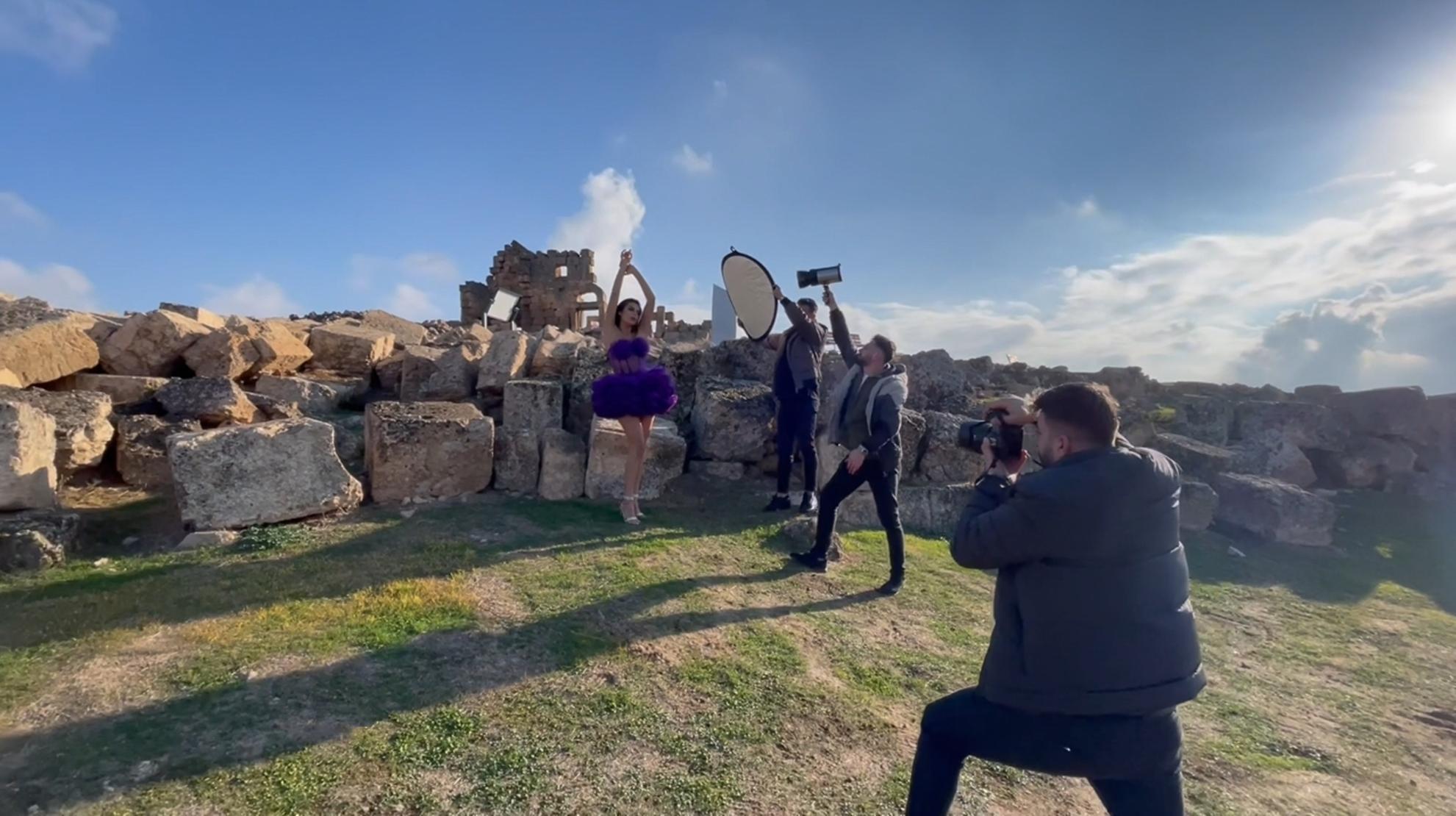 3 bin yıllık tarihi Zerzevan Kalesinde moda çekimleri