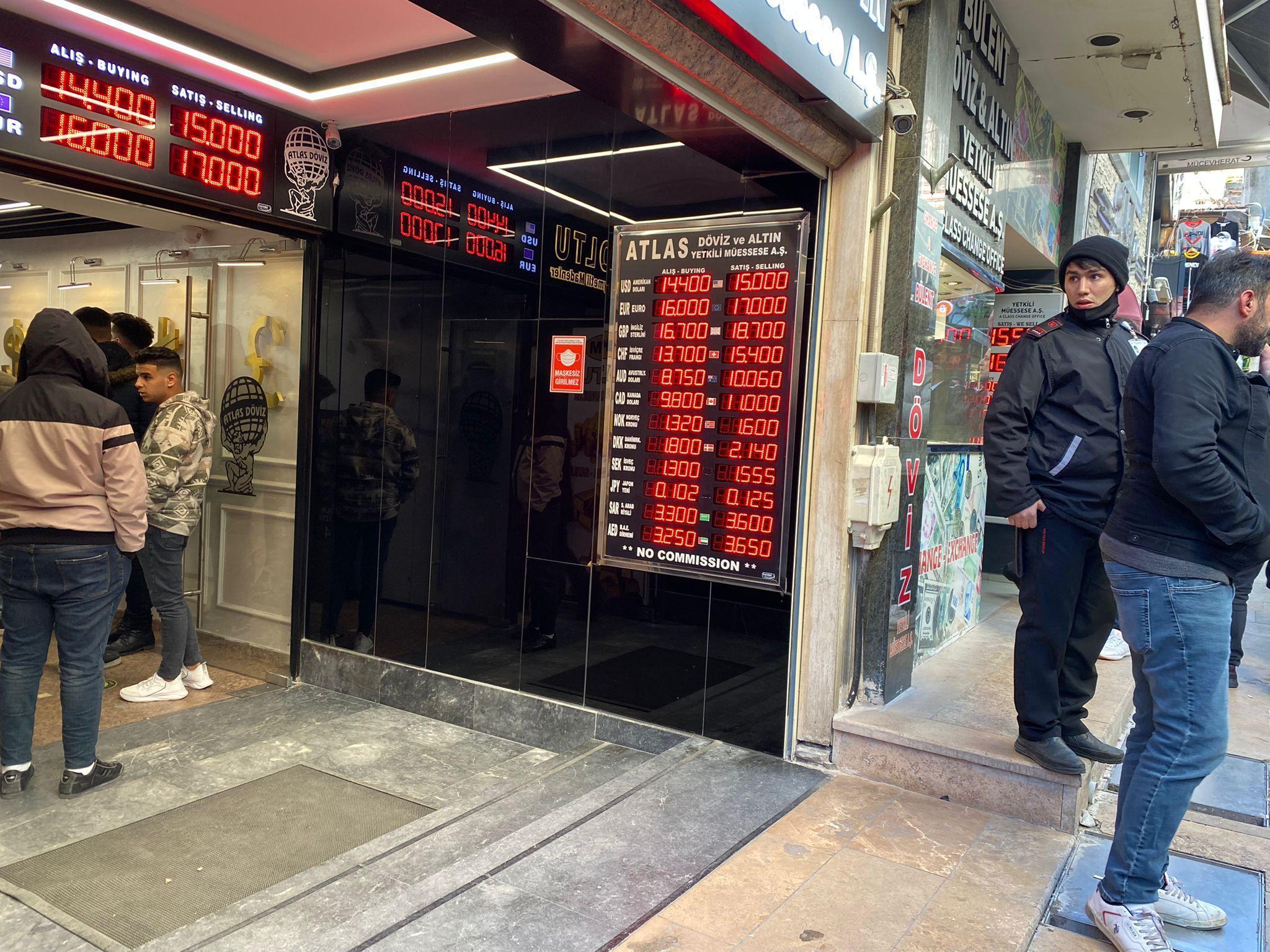 Döviz kurundaki düşüş Kapalıçarşıyı hareketlendirdi