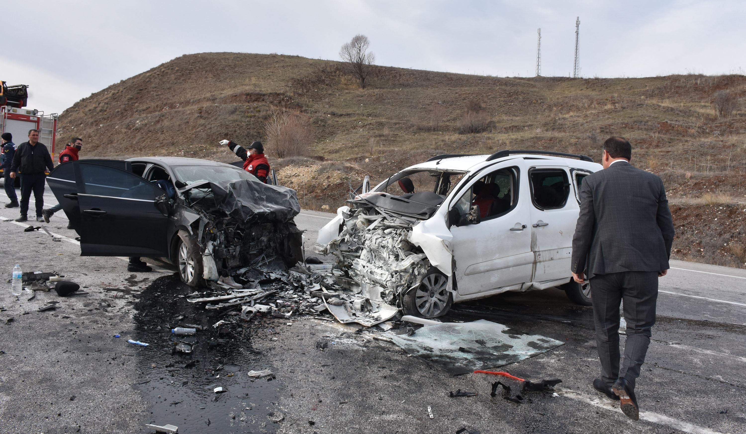 İmranlı Belediye Başkanı Açıl, kazada hayatını kaybetti