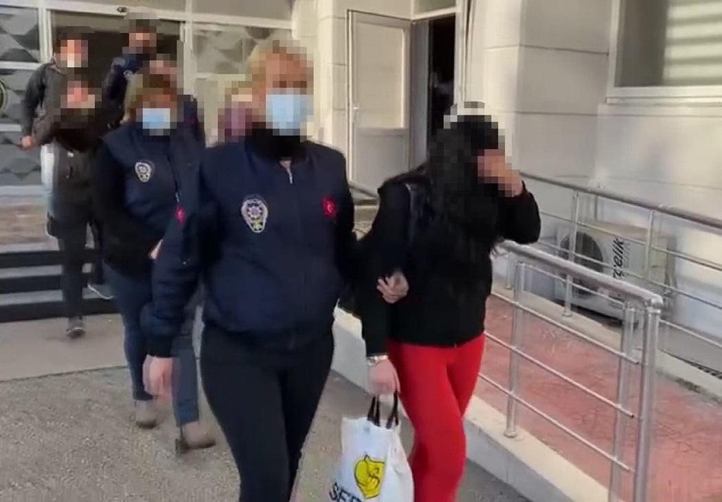 Evlilik vaadiyle 26 bin lira dolandırıldı: 5 gözaltı