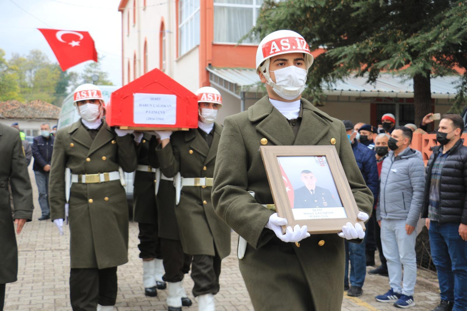 Şehit Uzman Çavuş Çalışkan, toprağa verildi