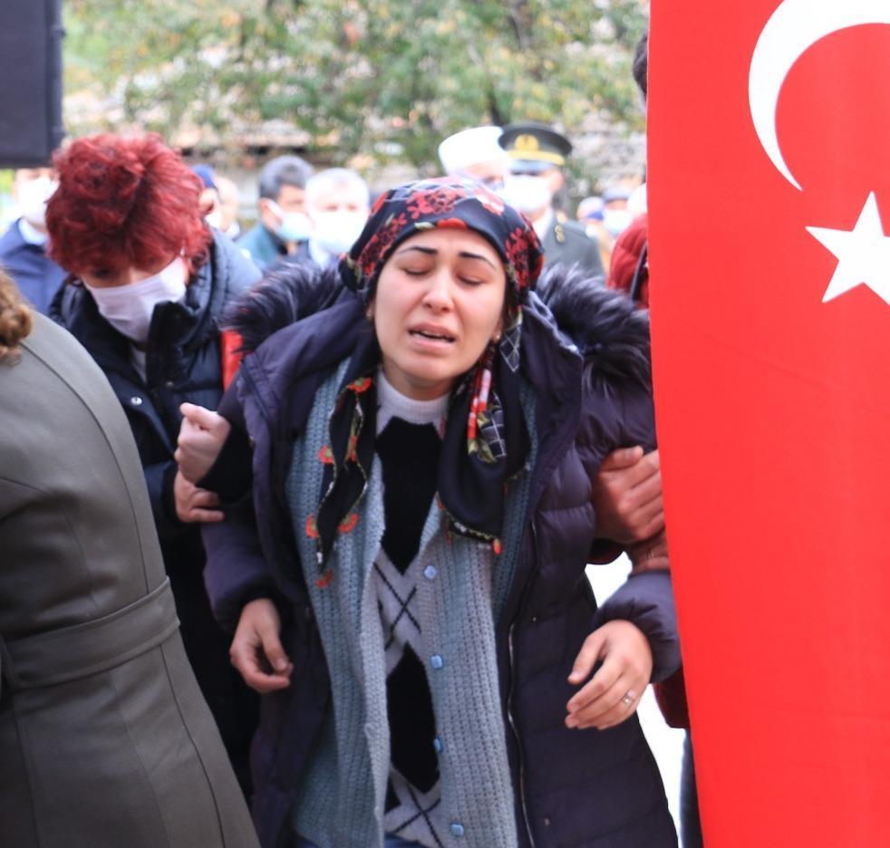 Şehit Uzman Çavuş Çalışkan, toprağa verildi