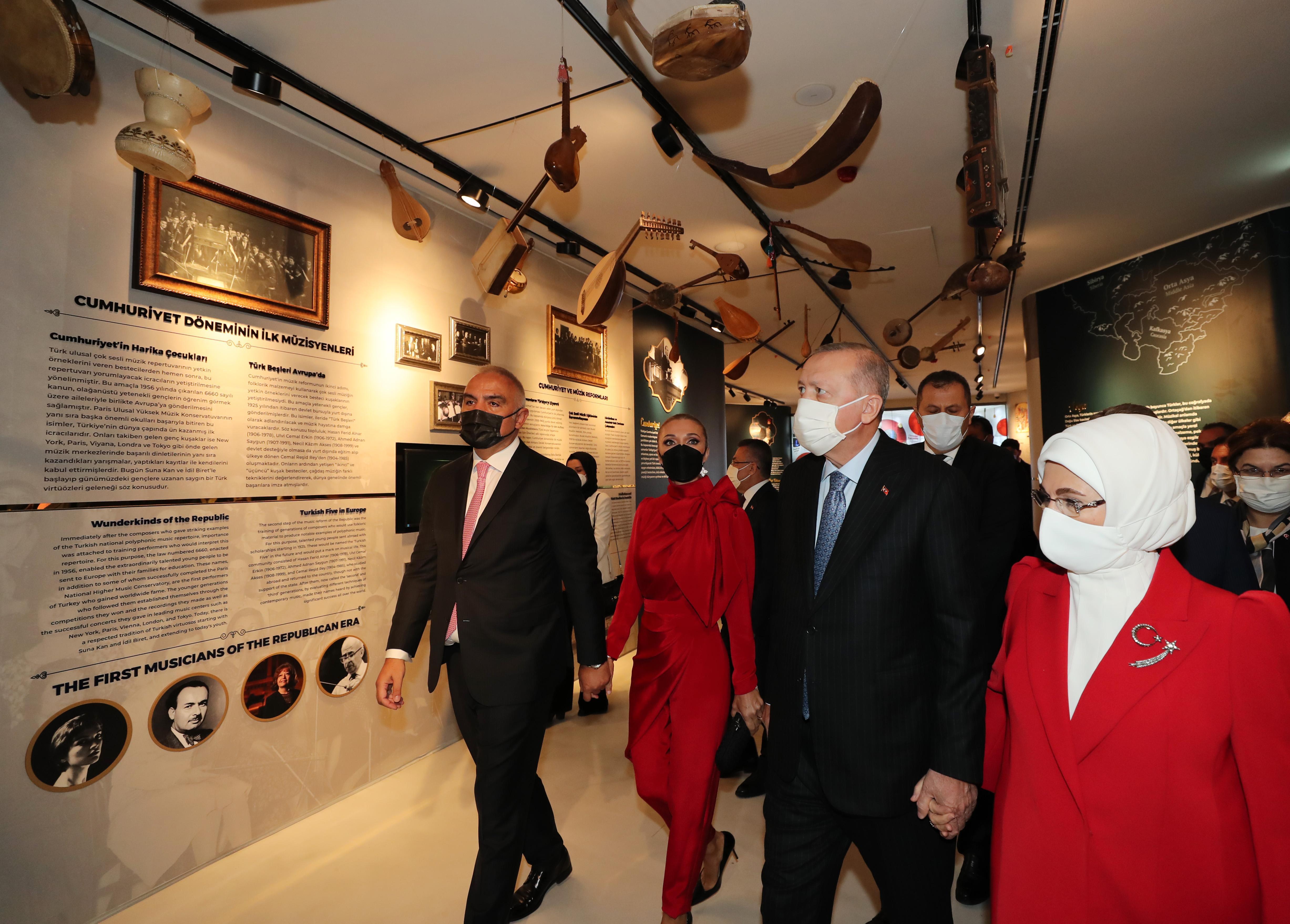 Cumhurbaşkanı Erdoğan, Atatürk Kültür Merkezinin (AKM) açılışını gerçekleştirdi