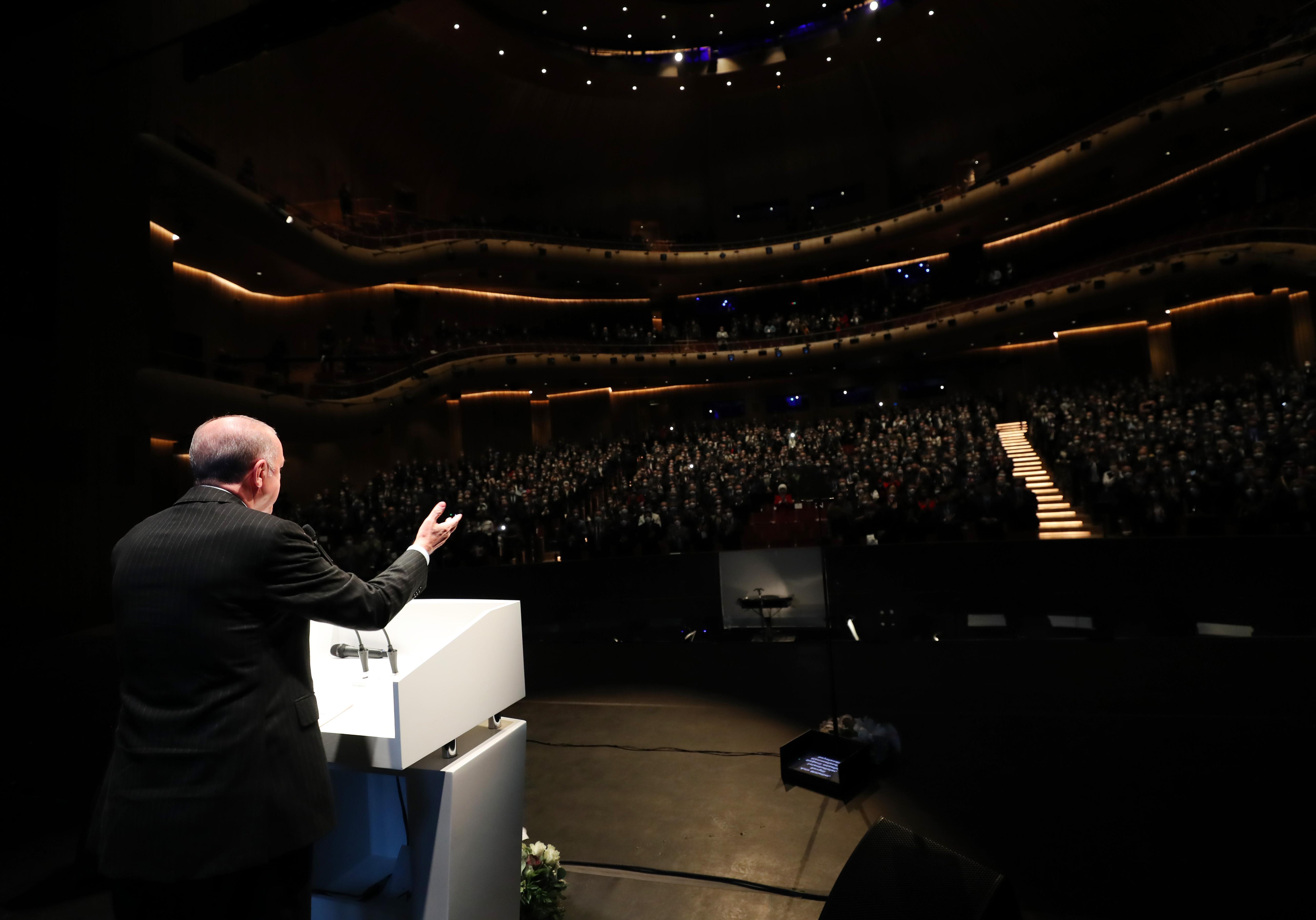 Cumhurbaşkanı Erdoğan, Atatürk Kültür Merkezinin (AKM) açılışını gerçekleştirdi