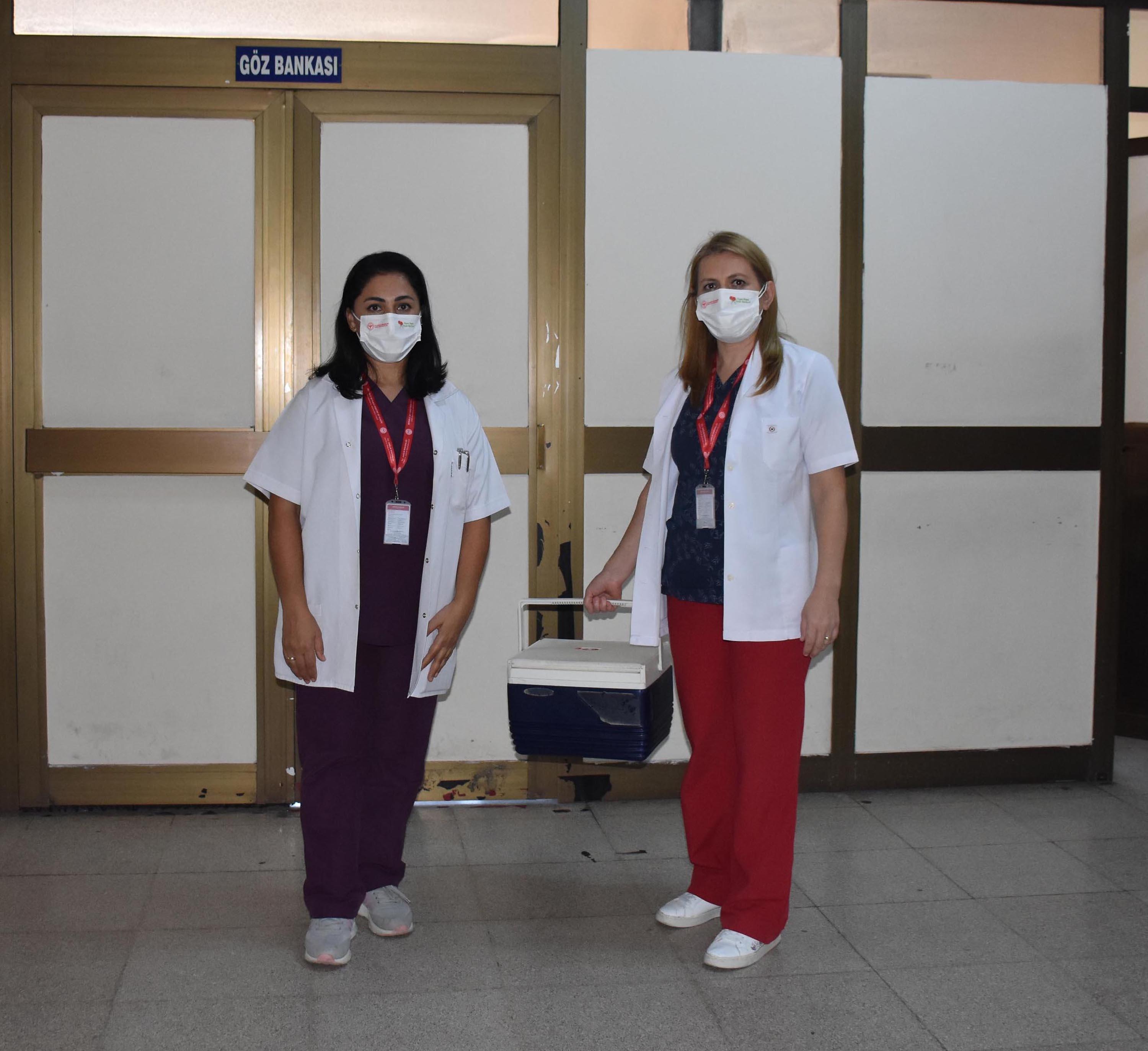 Ölüm sonrası yaşamı aydınlatan kornea dedektifleri