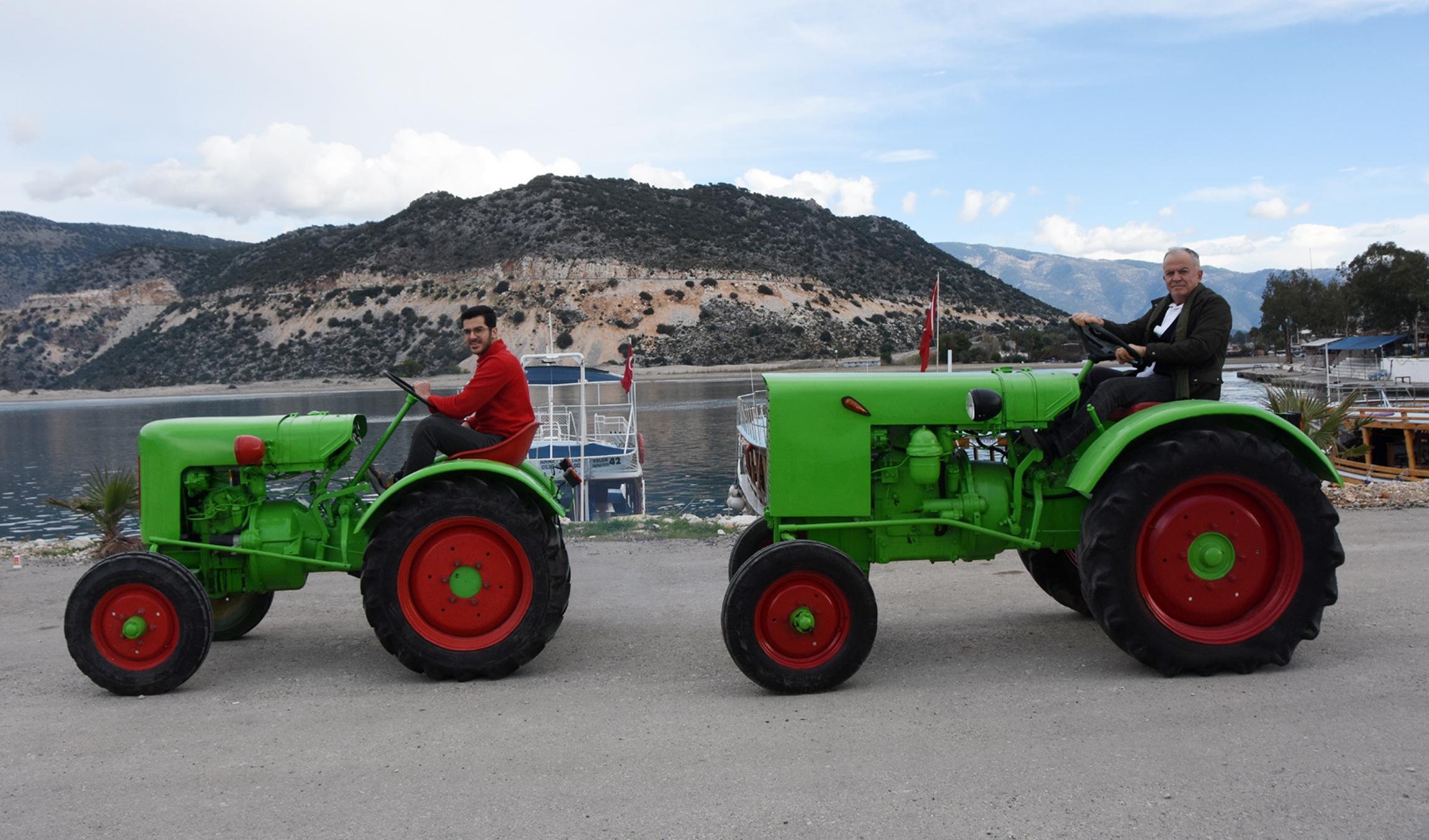 70 yıllık traktörlerle nostaljik tur