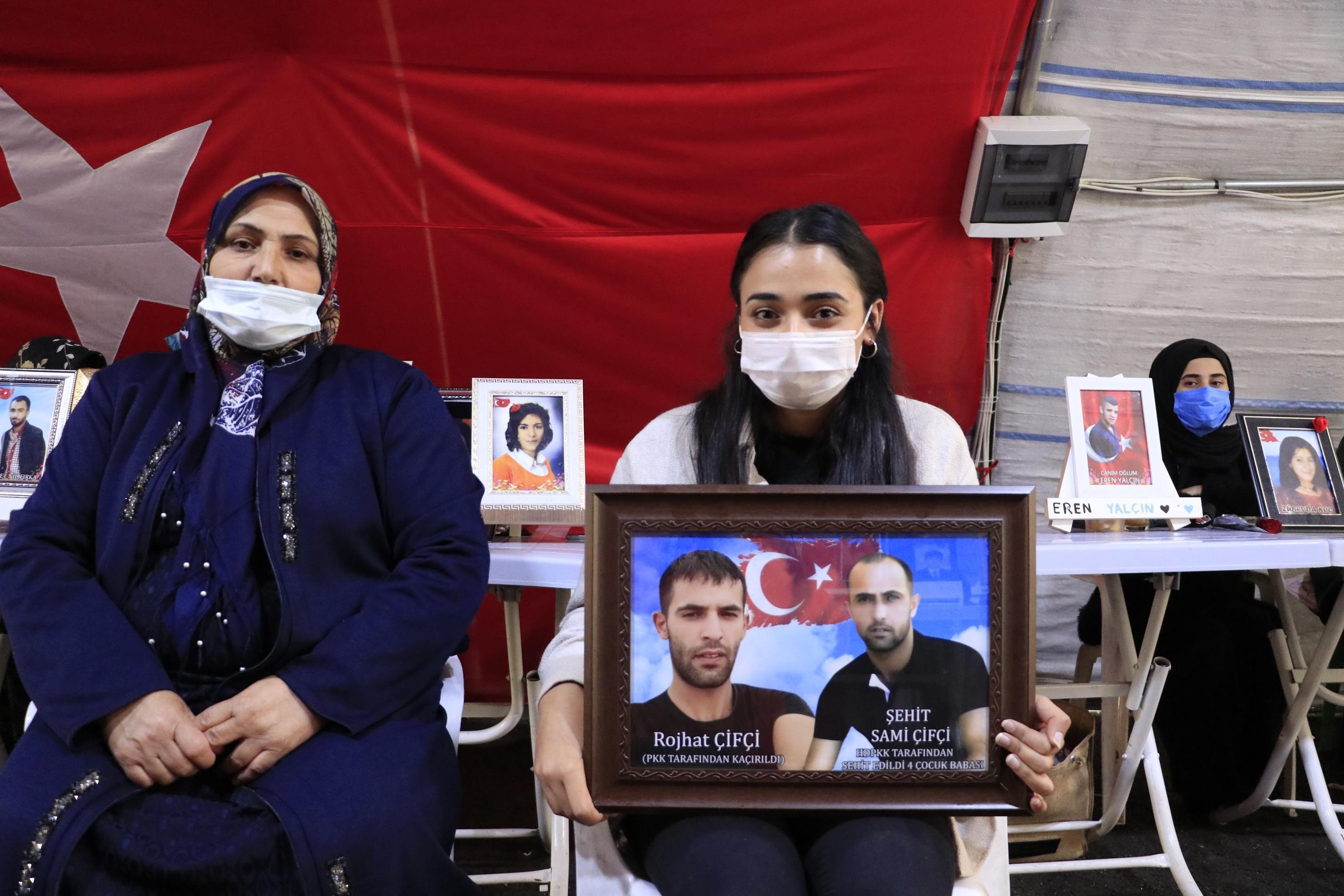 Ağabeyi için nöbet tutan Rojbin: Eylemi kararlılıkla sürdüreceğiz