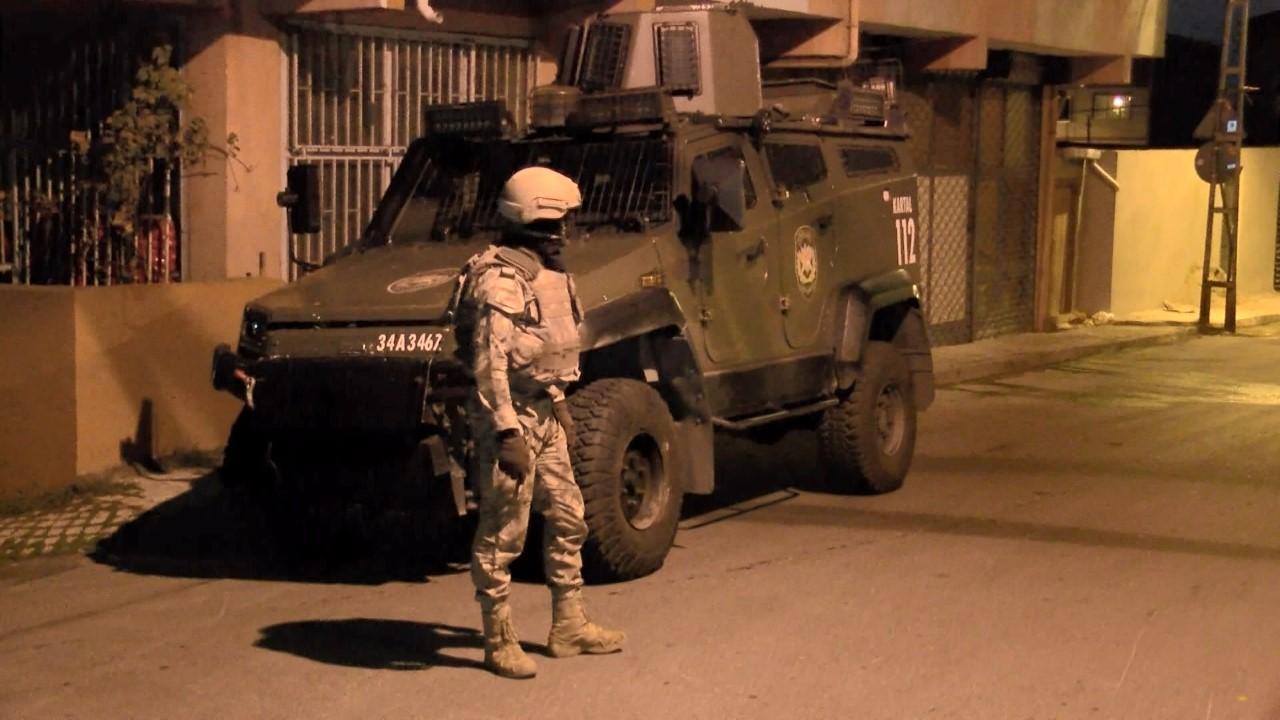 Ataşehir ve Çekmeköyde uyuşturucu satıcılarına yönelik operasyon: Çok sayıda şüpheli gözaltında