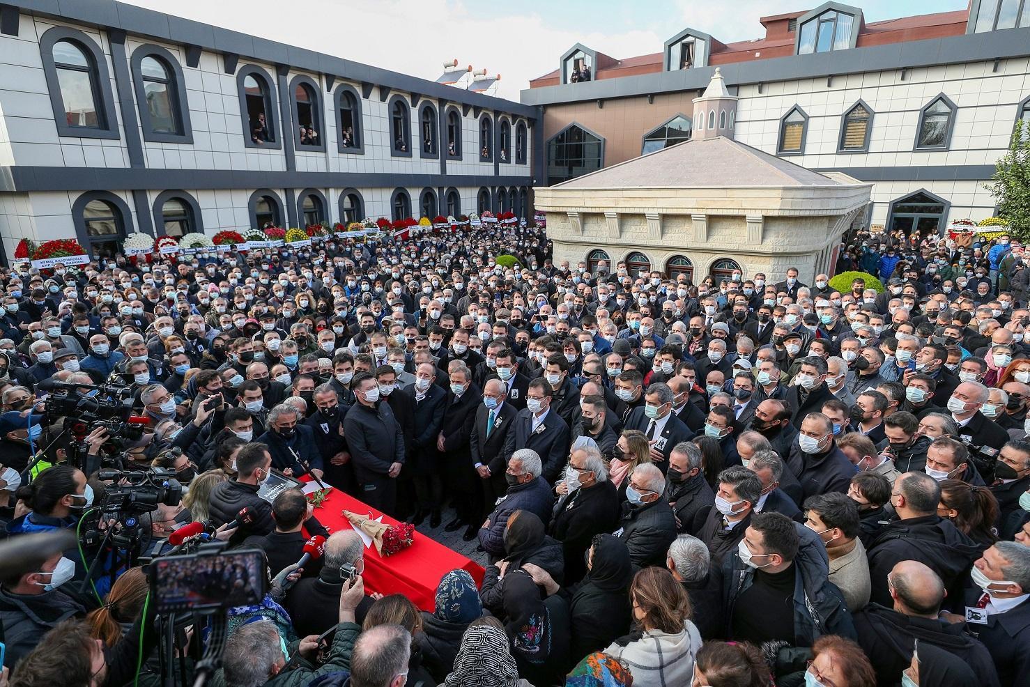 Kılıçdaroğlu, İmranlı Belediye Başkanı Murat Açılın cenaze törenine katıldı
