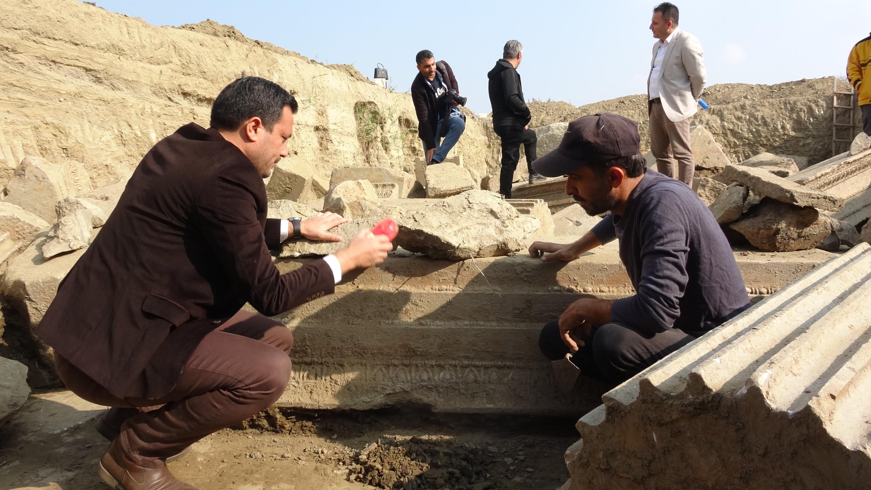 Magnesiadaki kazılarda Zeus Tapınağı ortaya çıkarıldı