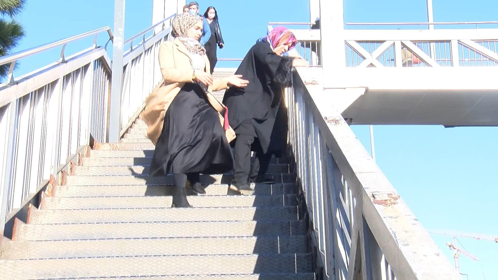 Engellilere merdiven engeli