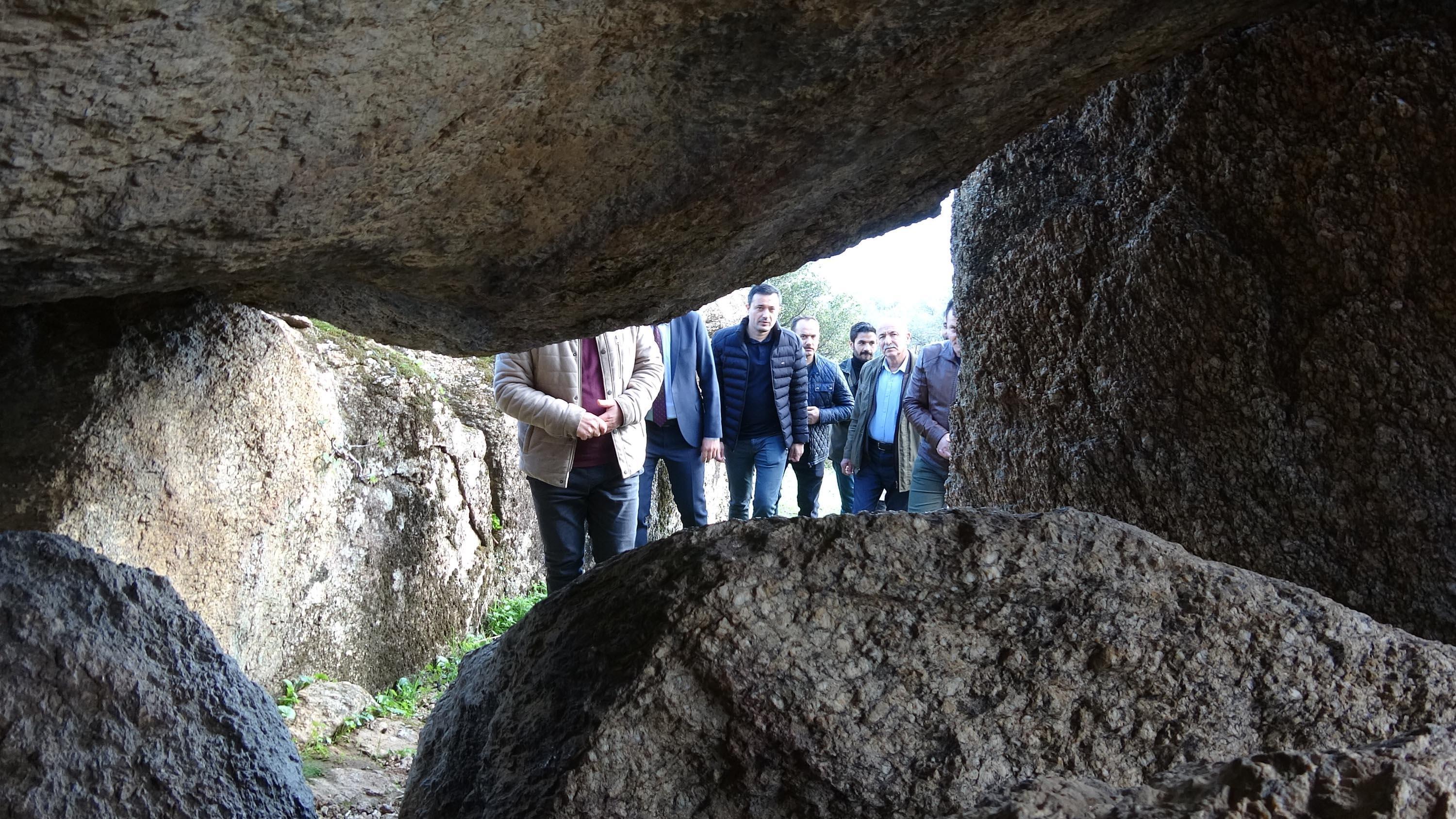 Aydında 7 bin yıllık mağara ve kaya resimleri bulundu