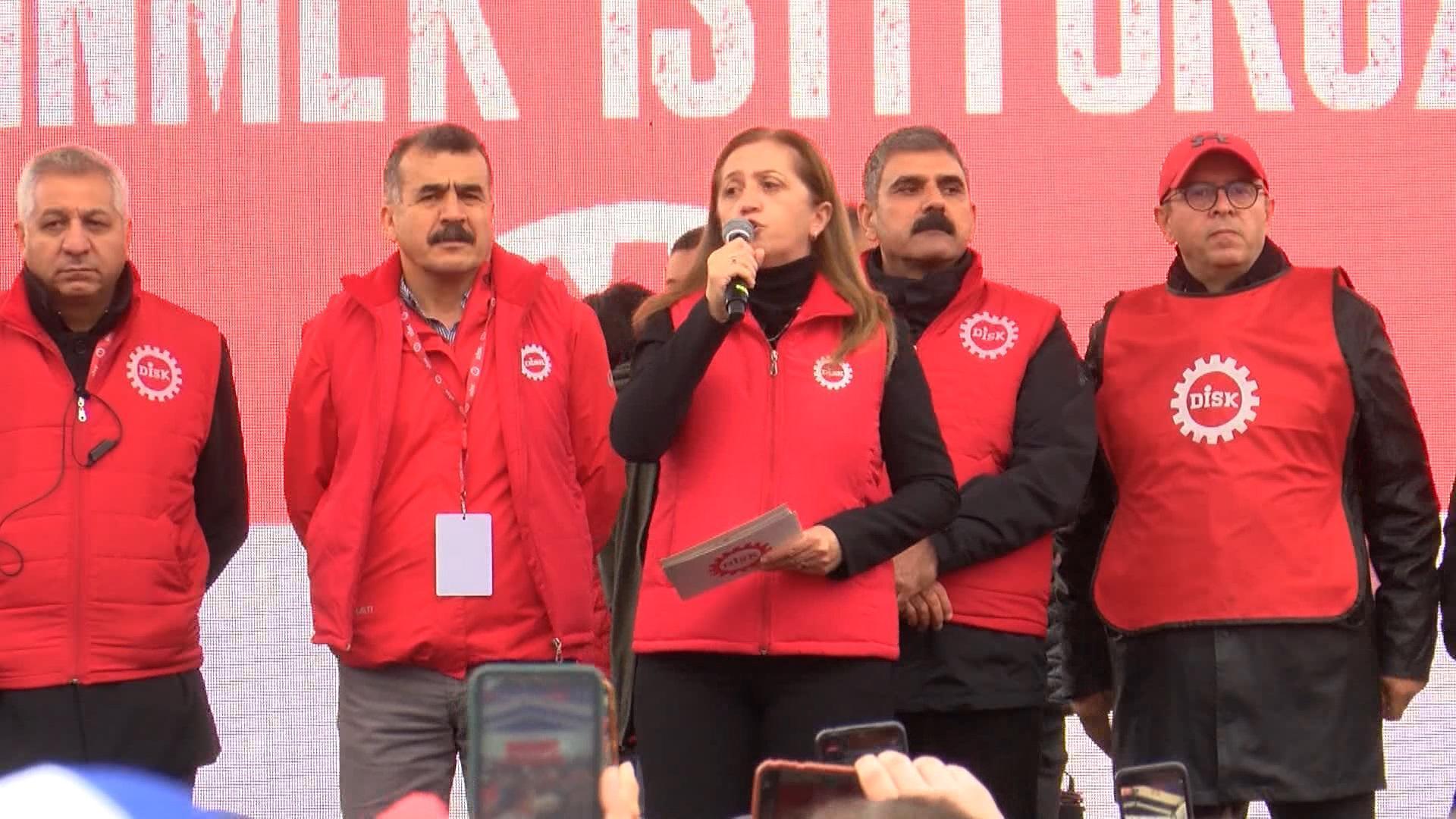 Kartalda DİSKten asgari ücret mitingi